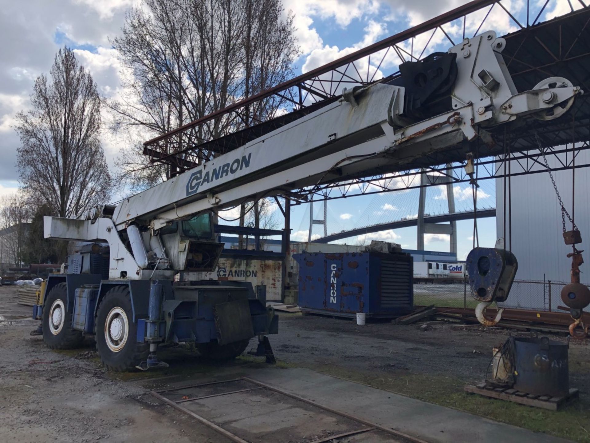 1979 Grove Model RT 522 Rough Terrain Crane, s/n 42983 (needs repair, fuel problems) - Image 2 of 5