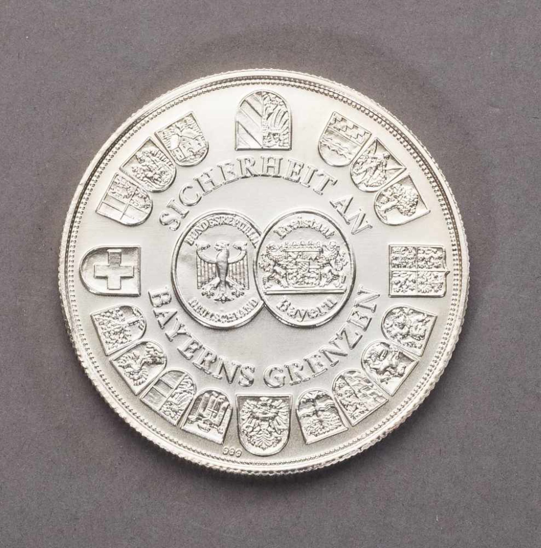 Silbermedaille 50 Jahre Bayerische Grenzpolizei 1946 - 1999. - Bild 2 aus 2