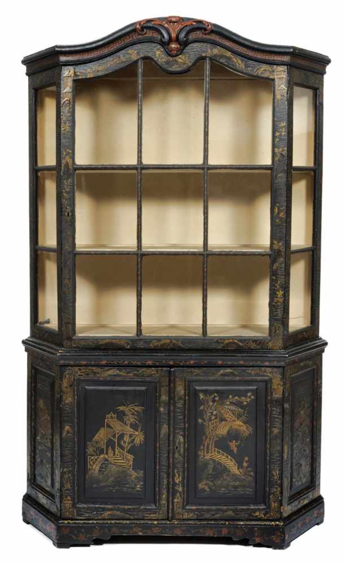A polychrome lacquered display cabinet of chinoise style, 19th ct. Rest. Add. Signs of aging.
