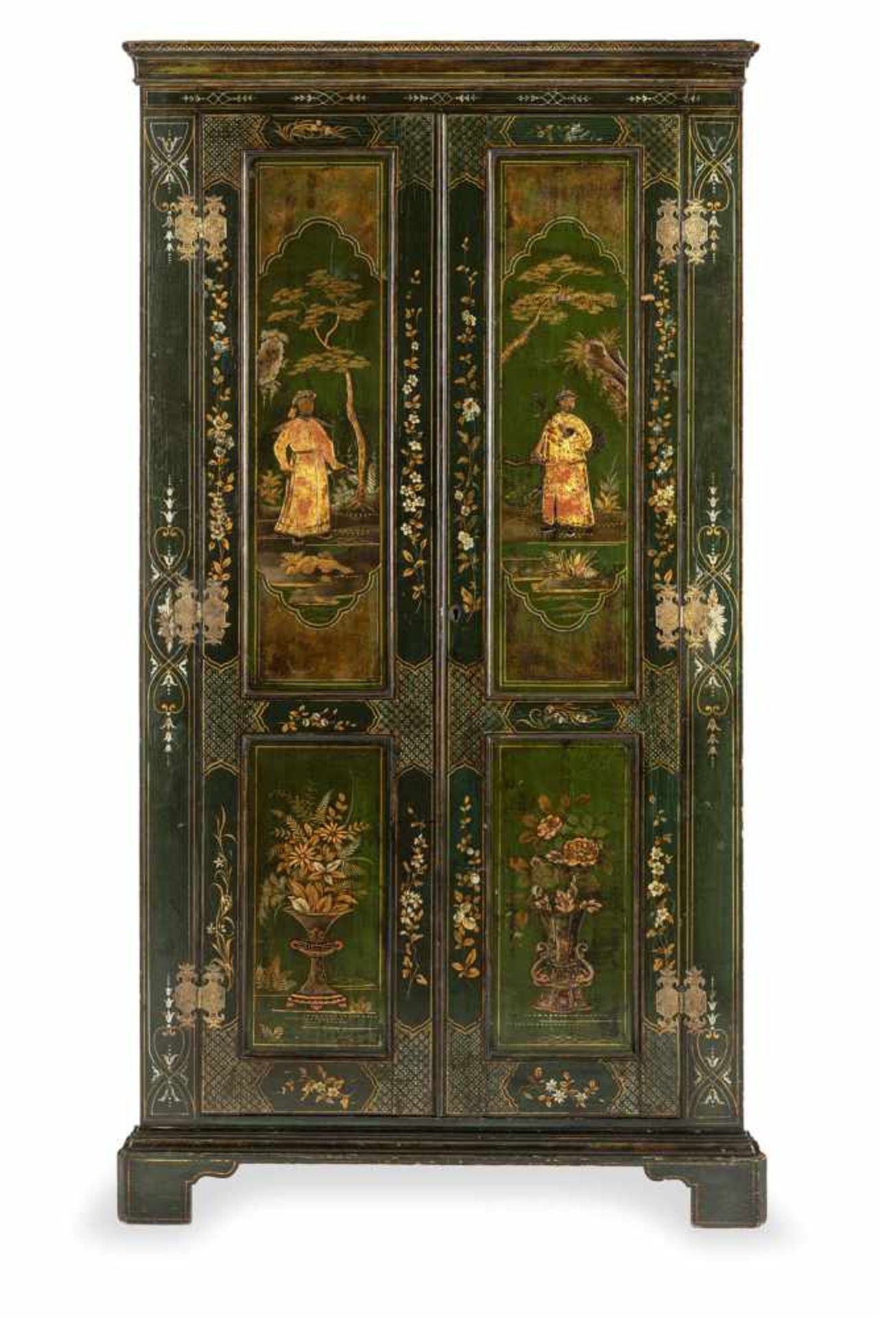A brass mounted and polychrome lacquered corner cupboard of chinoise style, 19th ct. Rest. Signs