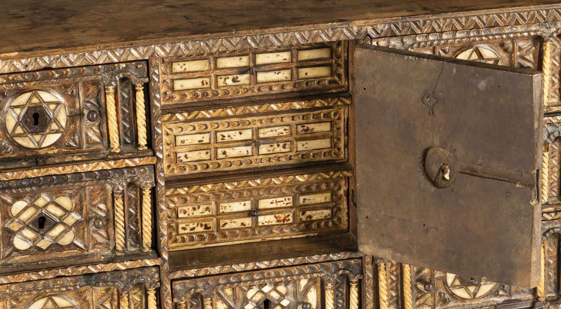 A Renaissance iron mounted, bone inlaid walnut cabinet, Spain, c. 1600. Rest. Add. Minor damages. - Bild 6 aus 7