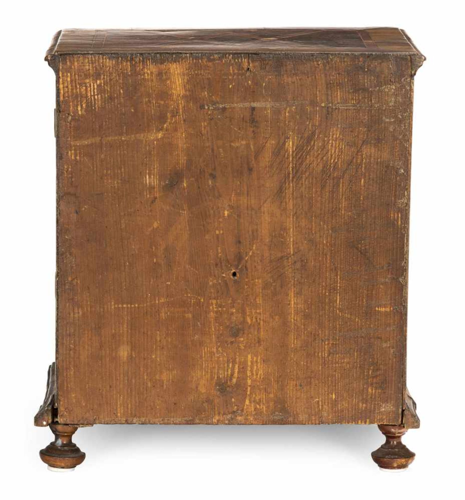 A Baroque brass mounted walnut and plum cabinet, Germany, 18th ct. Rest. Signs of aging. - Bild 4 aus 4