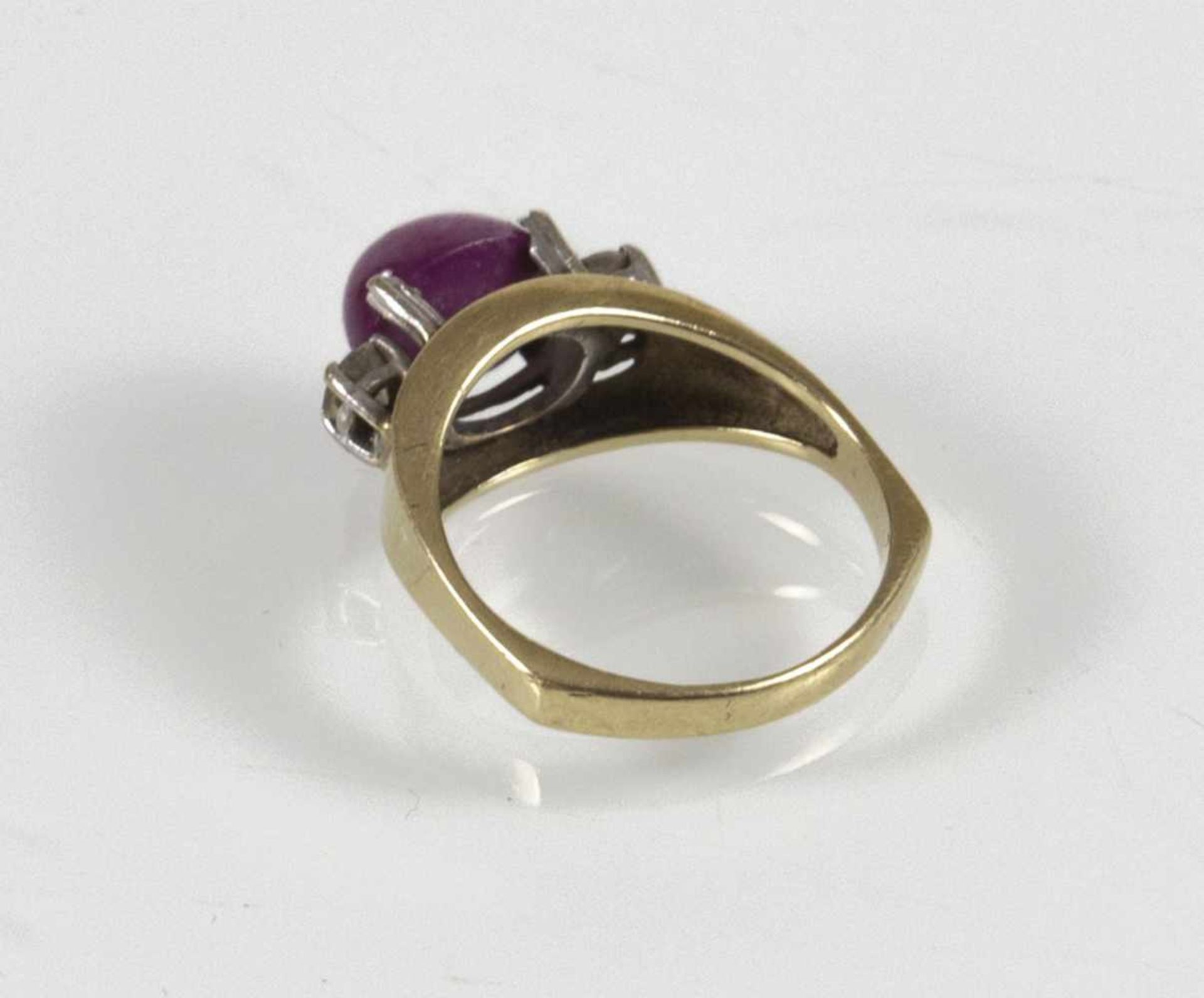 RING, RUBIN-CABOCHON C.3,7 CT. - Bild 3 aus 3