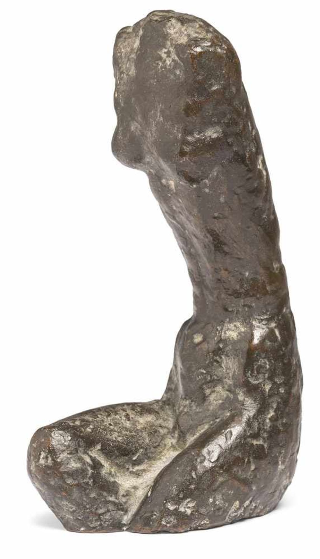 Glauer, ErichLiegnitz, 1903 - Stuttgart, 1987H. 17,5 cmWeiblicher Torso. Bronze, braun
