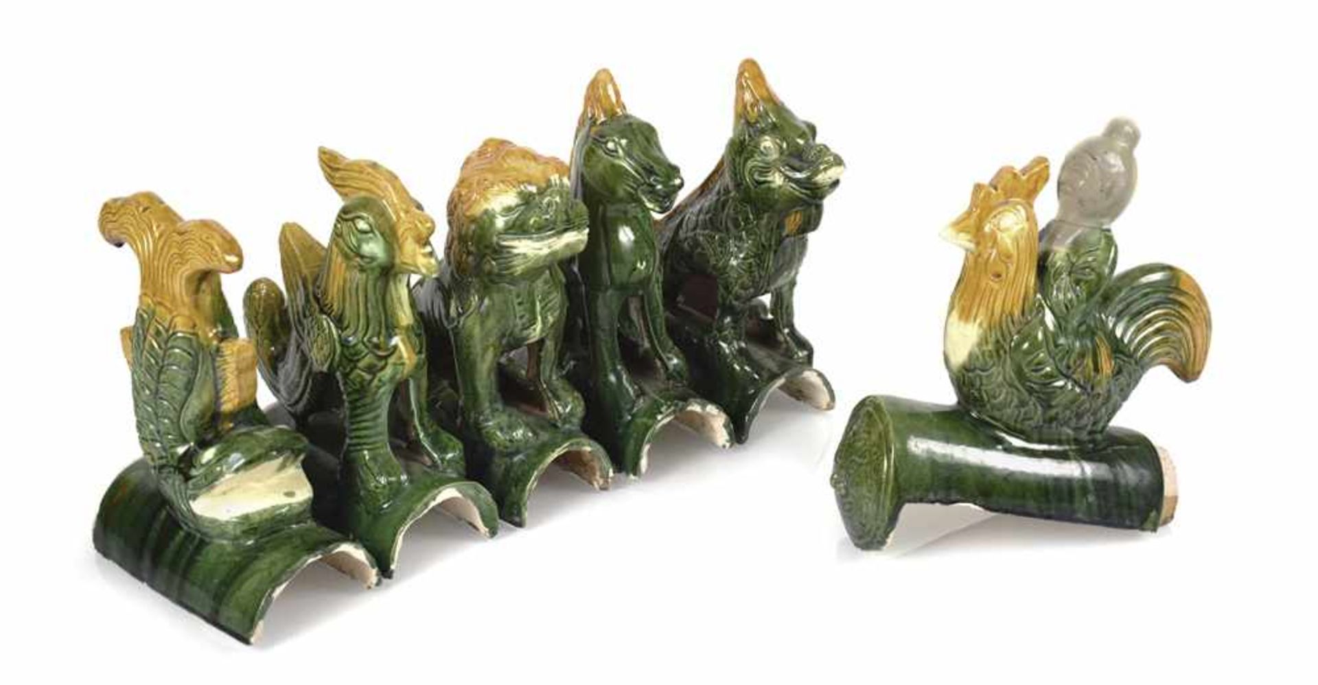 Sechs Dachreiter in Form von Tieren und mythologischen Kreaturen, mit 'sancai'-Glasur