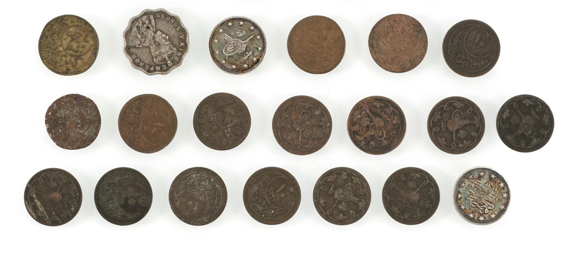 Gruppe von 55 Münzen in Silber, Bronze oder Kupfer gearbeitet