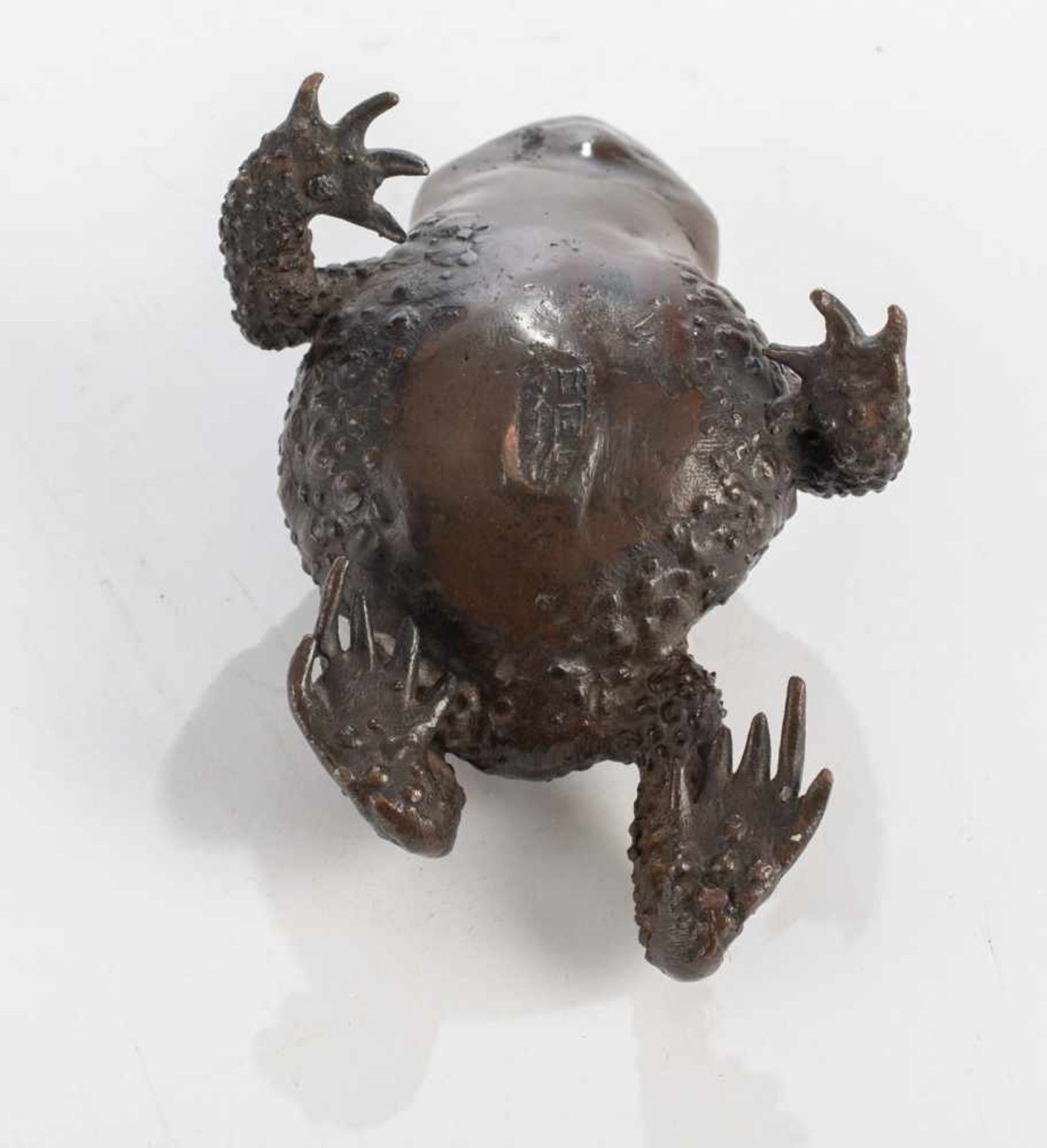 Okimono einer Kröte aus Bronze - Bild 3 aus 11