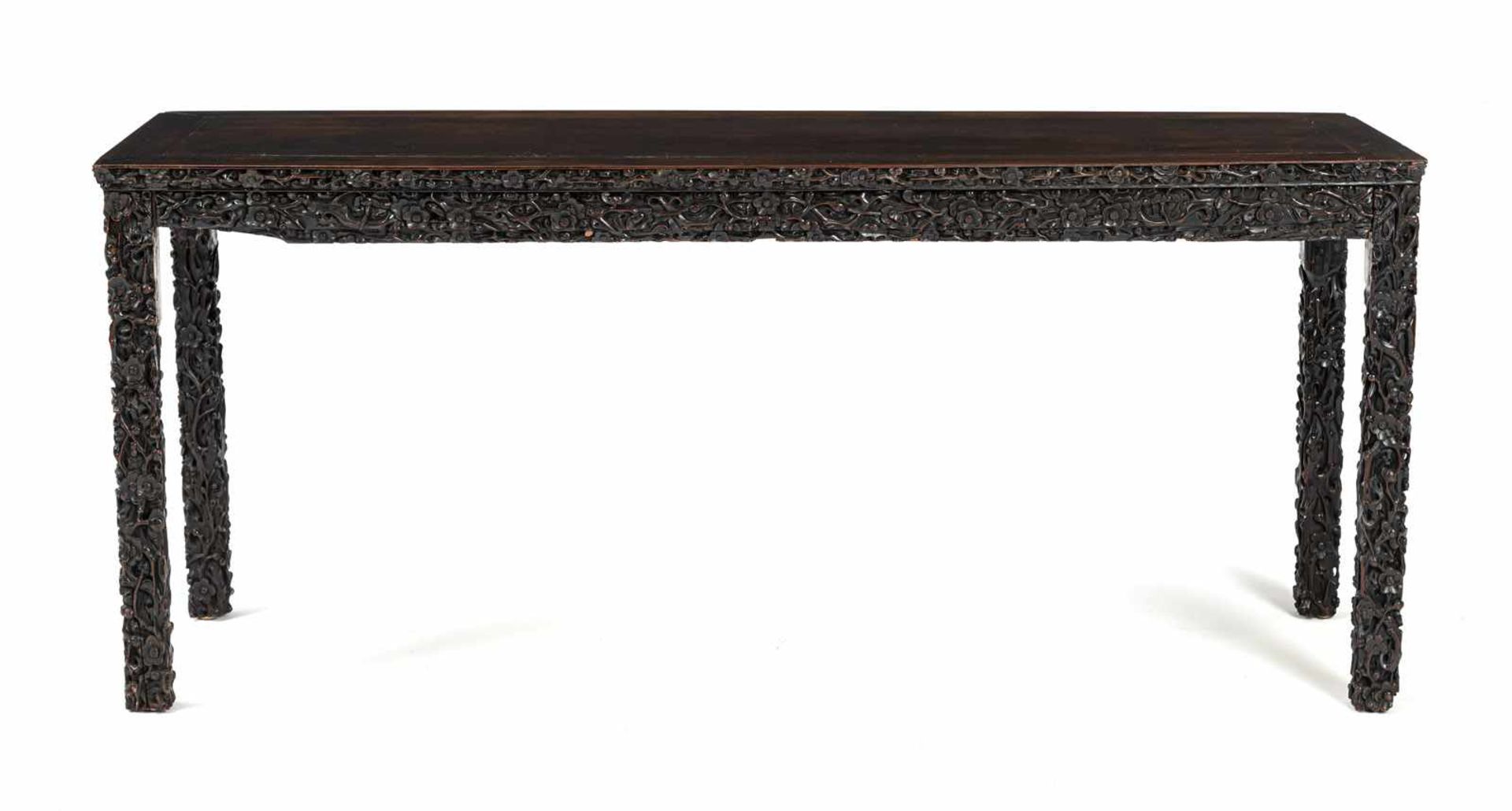 Tisch aus fein geschnitztem Hartholz mit Blüten und Rankwerk - Bild 7 aus 9