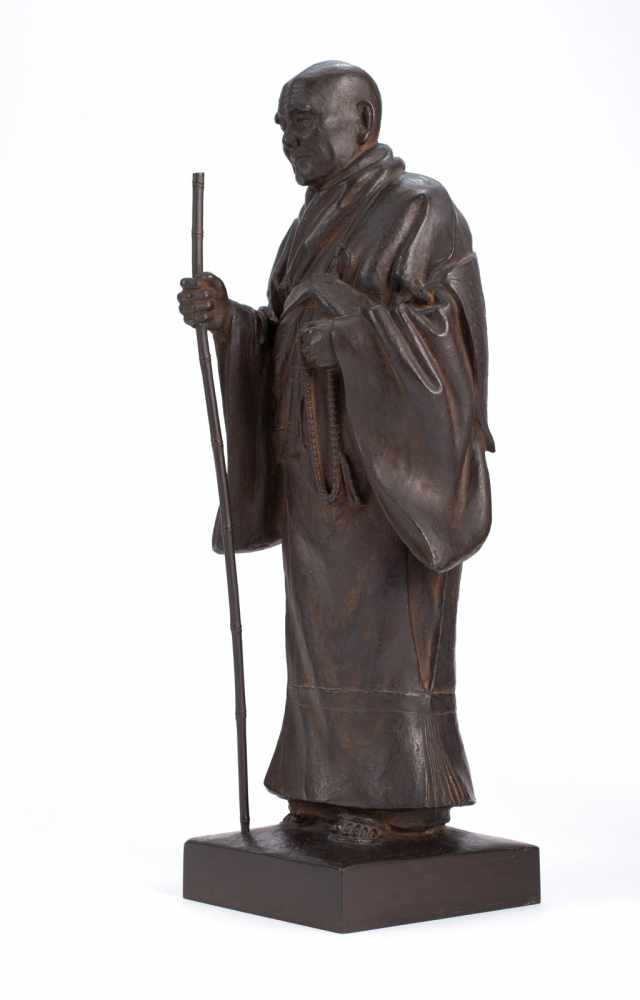 FIGUR DES SHINRAN SHONIN AUS BRONZE - Image 3 of 6