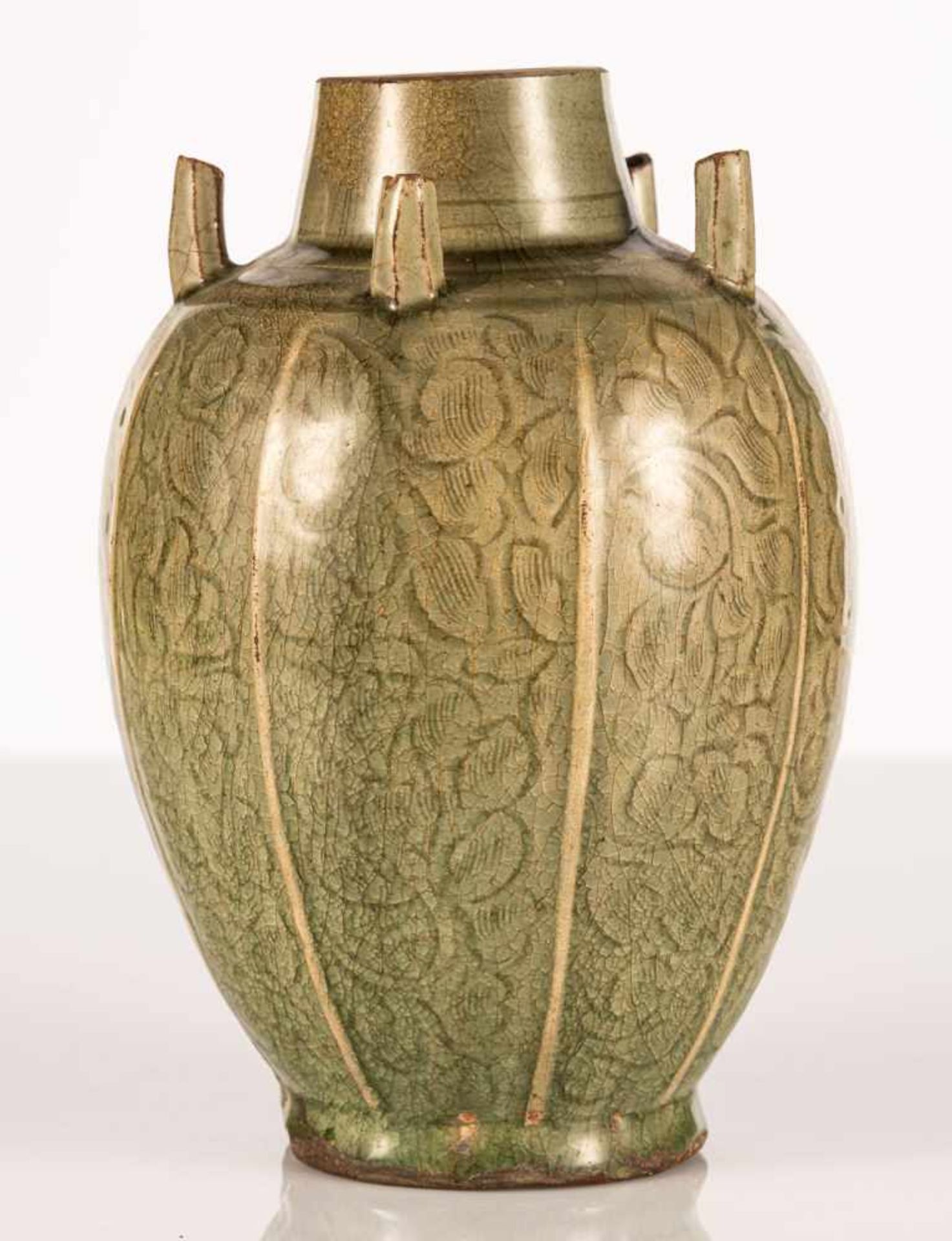 Seltene achtfach gelappte Vase mit fünf röhrenförmigen Auslässen, seladonfarben glasiert - Image 2 of 6