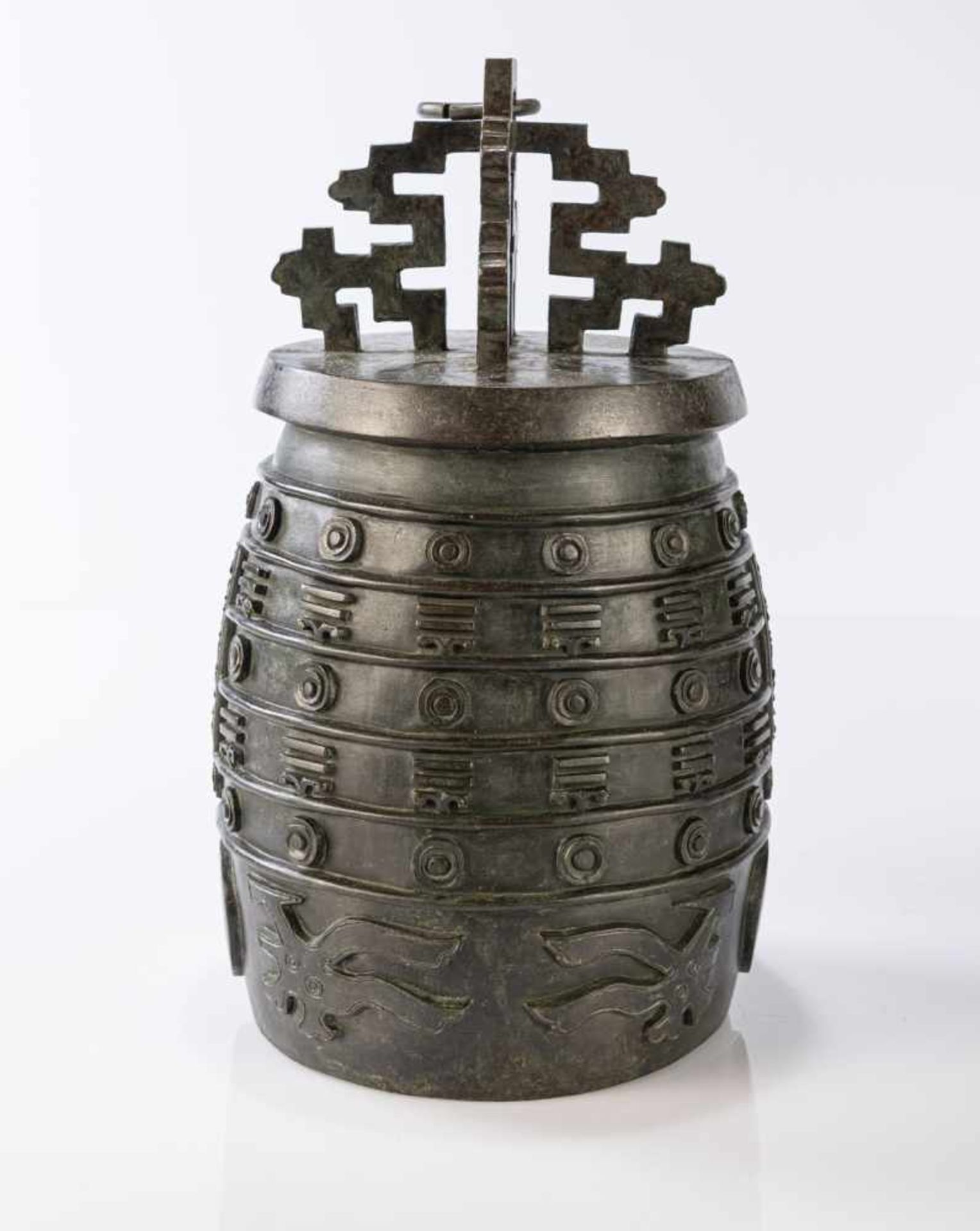 Schwere Glocke aus Bronze mit 'bagua'-Trigrammen - Image 6 of 8