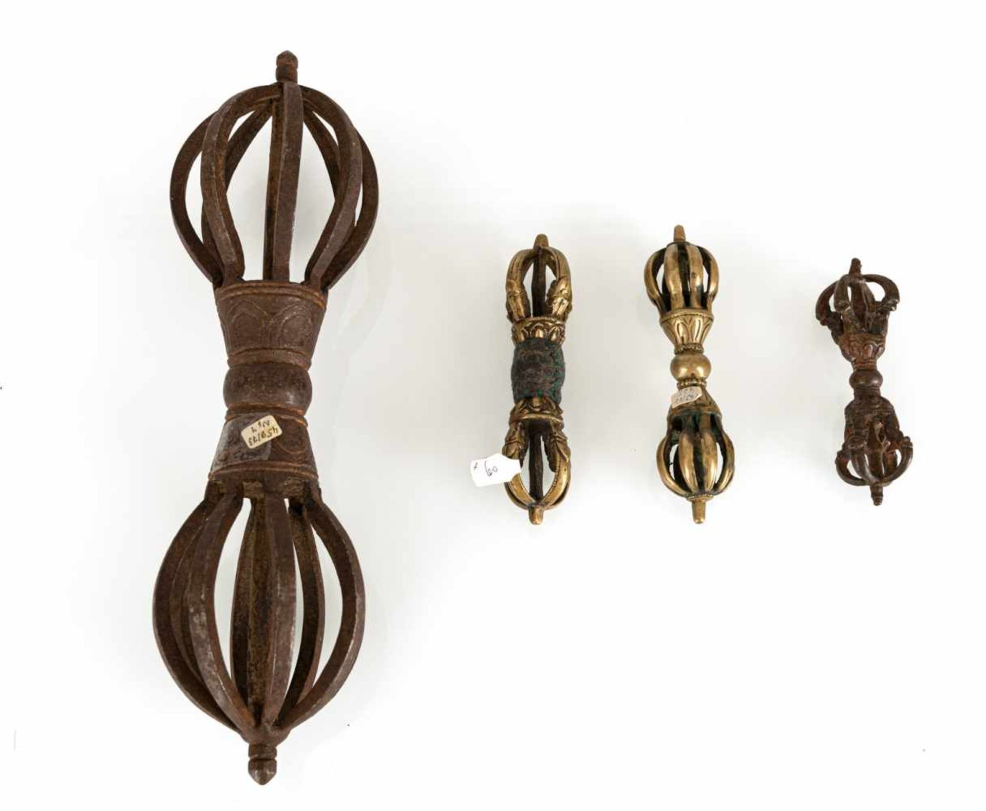 Gruppe von Vajra, u. a. Bronze und Eisen - Bild 3 aus 3