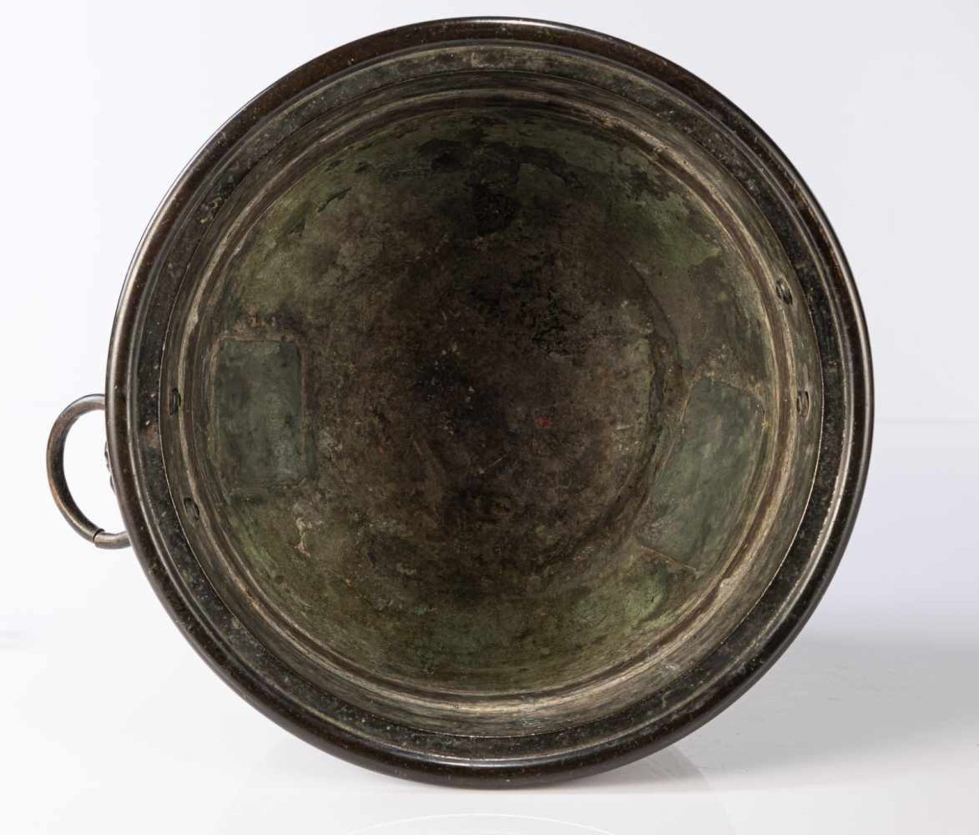 Cachepot aus Bronze im archaischen Stil und messingfarbener Weihrauchbrenner - Image 6 of 14