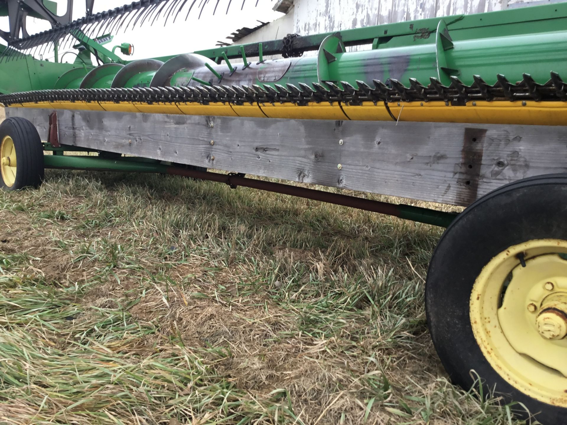 Homemade Head Carrier on JD 963 Gear, 20 Ft.