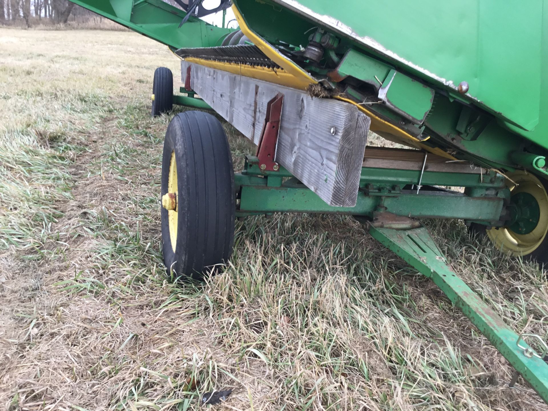 Homemade Head Carrier on JD 963 Gear, 20 Ft. - Image 2 of 3