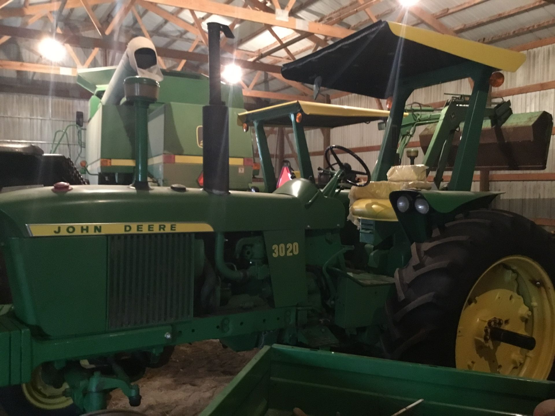 1966 John Deere 3020 Gas, JD Wide Front, Synchro Range, Roll Bar & Canopy, Dual Hydraulic Remotes, - Image 3 of 13