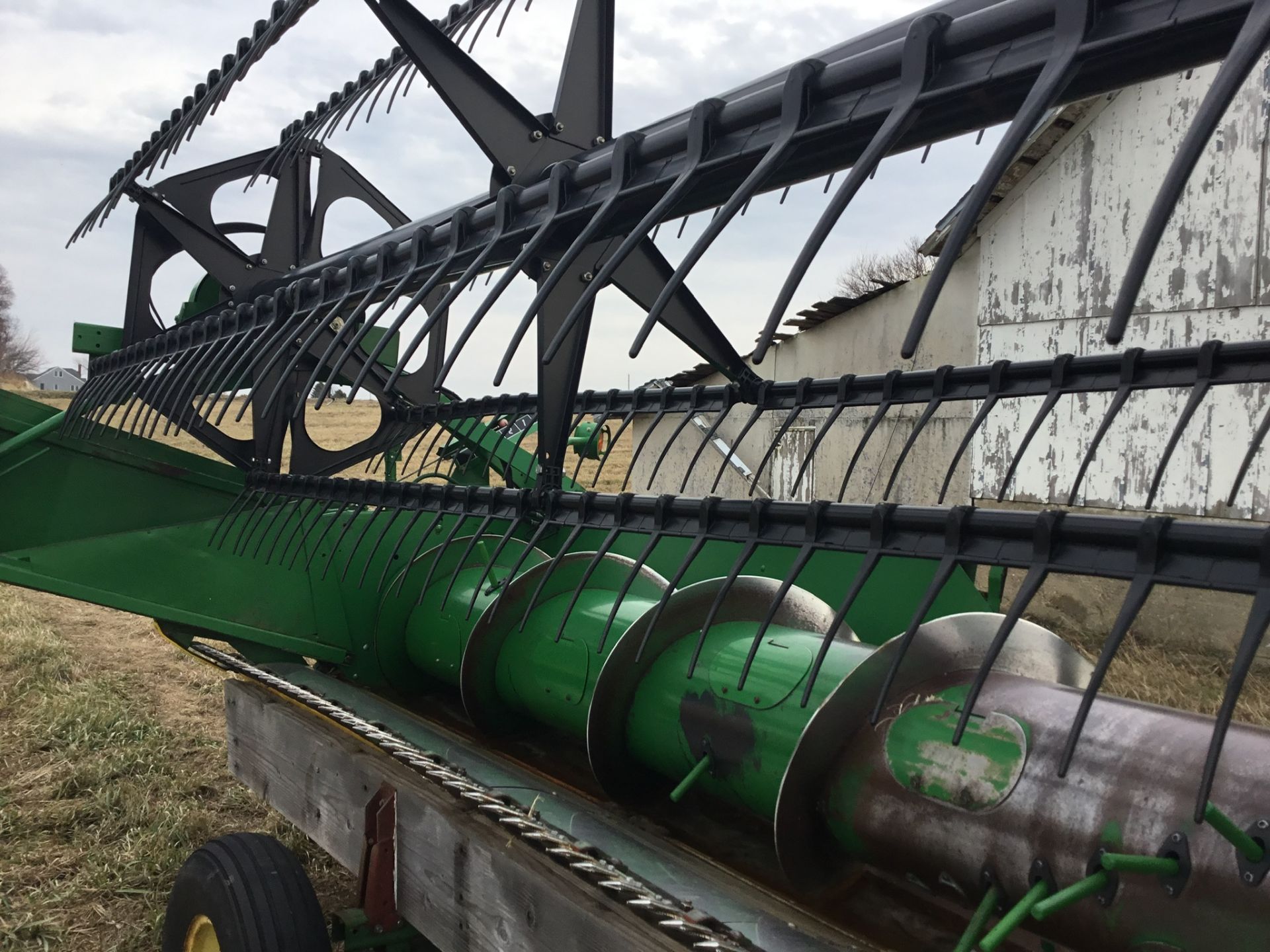 John Deere 920 Bean Platform, Full Poly, Full Finger Auger, Serial #HOO920F661763 - Image 9 of 11