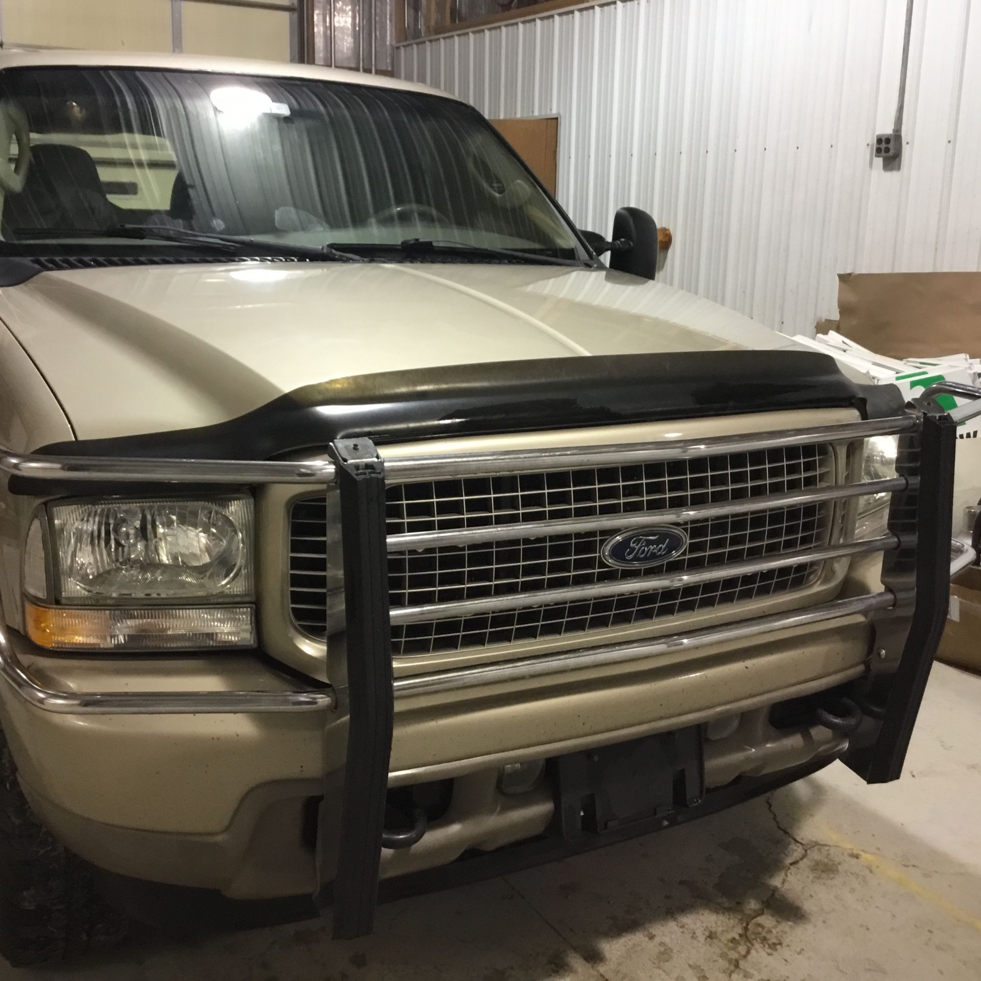 2004 Ford Excursion Limited, 6.0 Diesel, 4x4, 205,000 Miles, Vin 1C4NJPBB2HD103824, Tan, Good