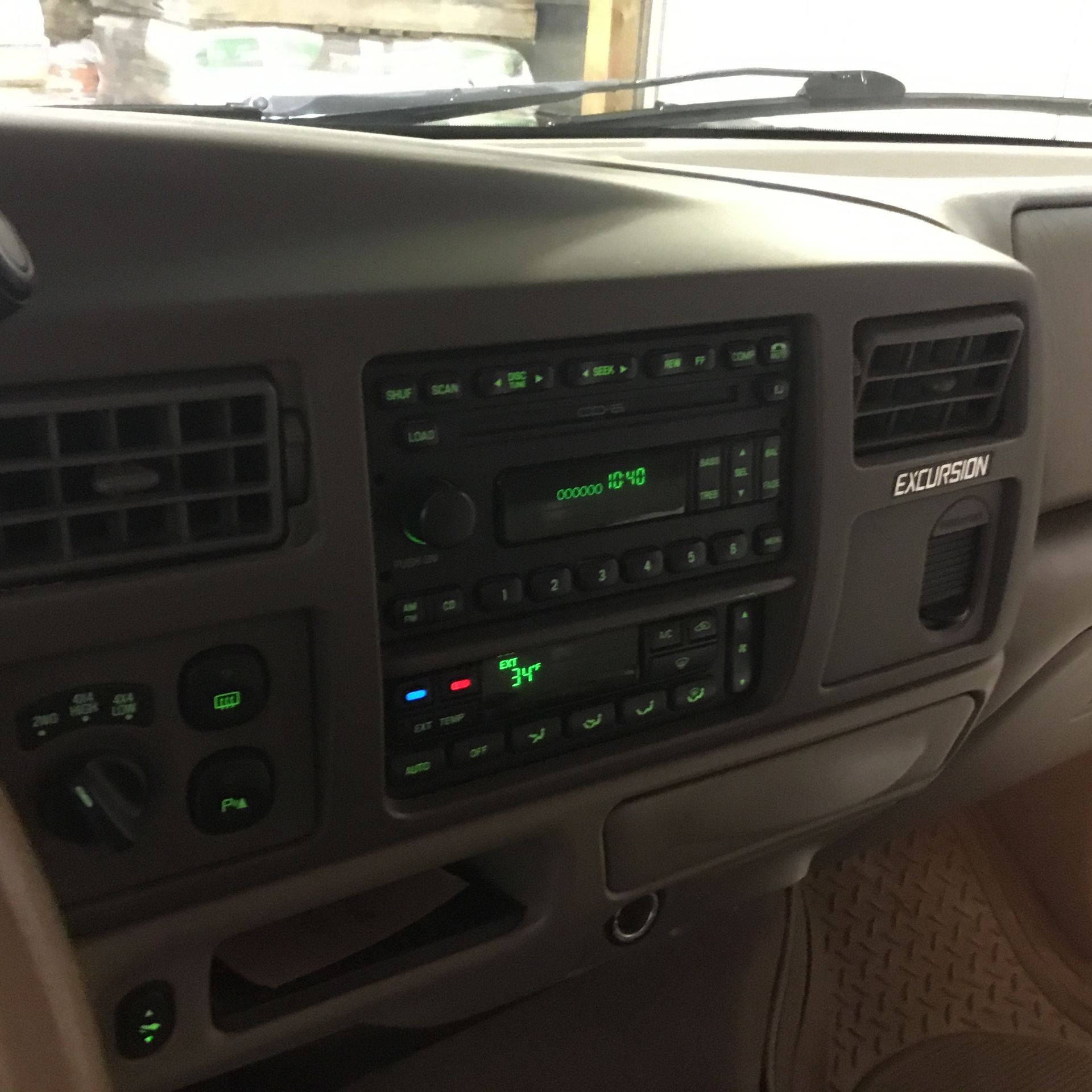 2004 Ford Excursion Limited, 6.0 Diesel, 4x4, 205,000 Miles, Vin 1C4NJPBB2HD103824, Tan, Good - Image 7 of 12