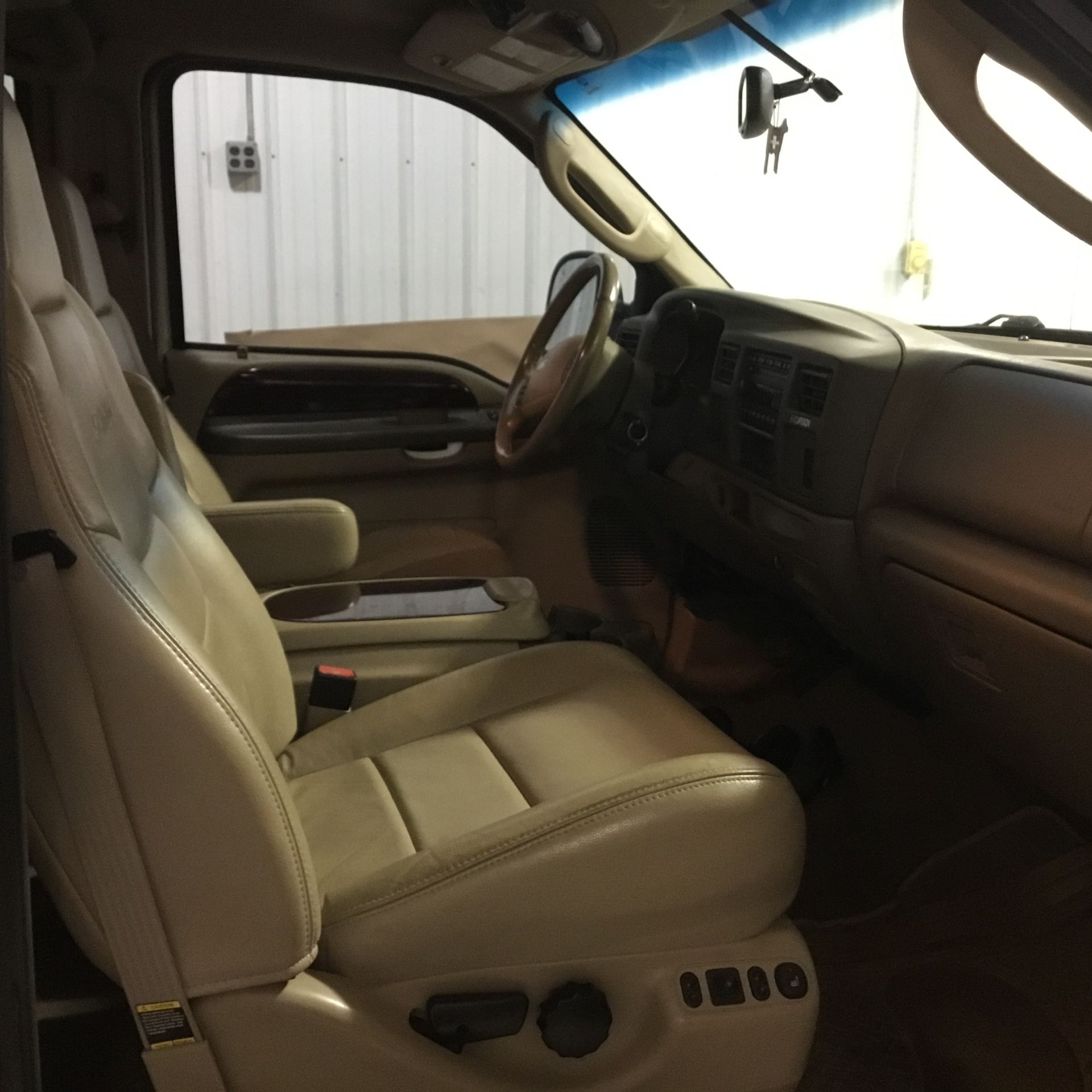 2004 Ford Excursion Limited, 6.0 Diesel, 4x4, 205,000 Miles, Vin 1C4NJPBB2HD103824, Tan, Good - Image 5 of 12
