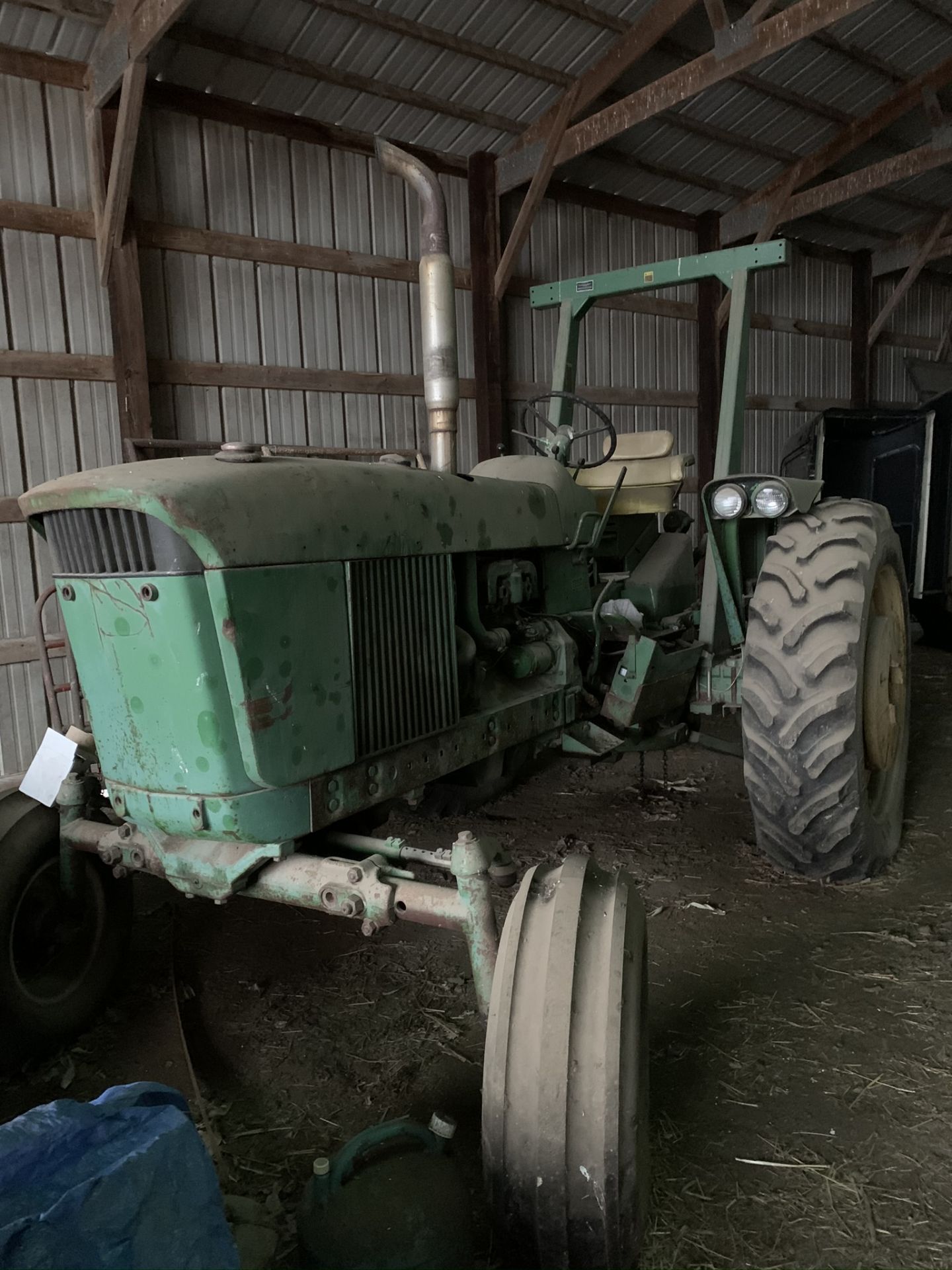 1962 JD 3010 GAS, Synchro Range Transmission, Single Hydraulic Remote