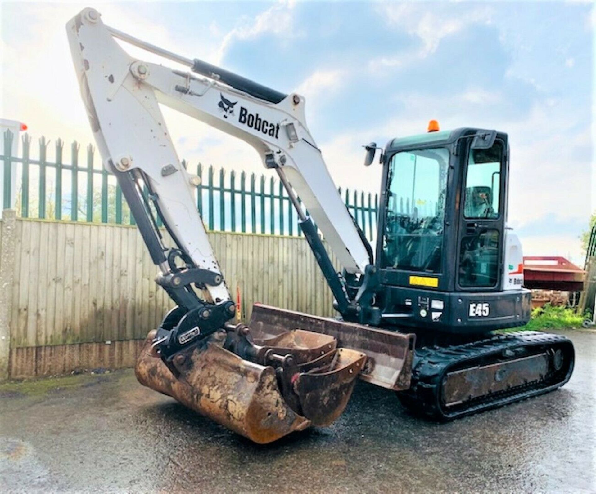 Bobcat E45 Excavator - Image 3 of 12