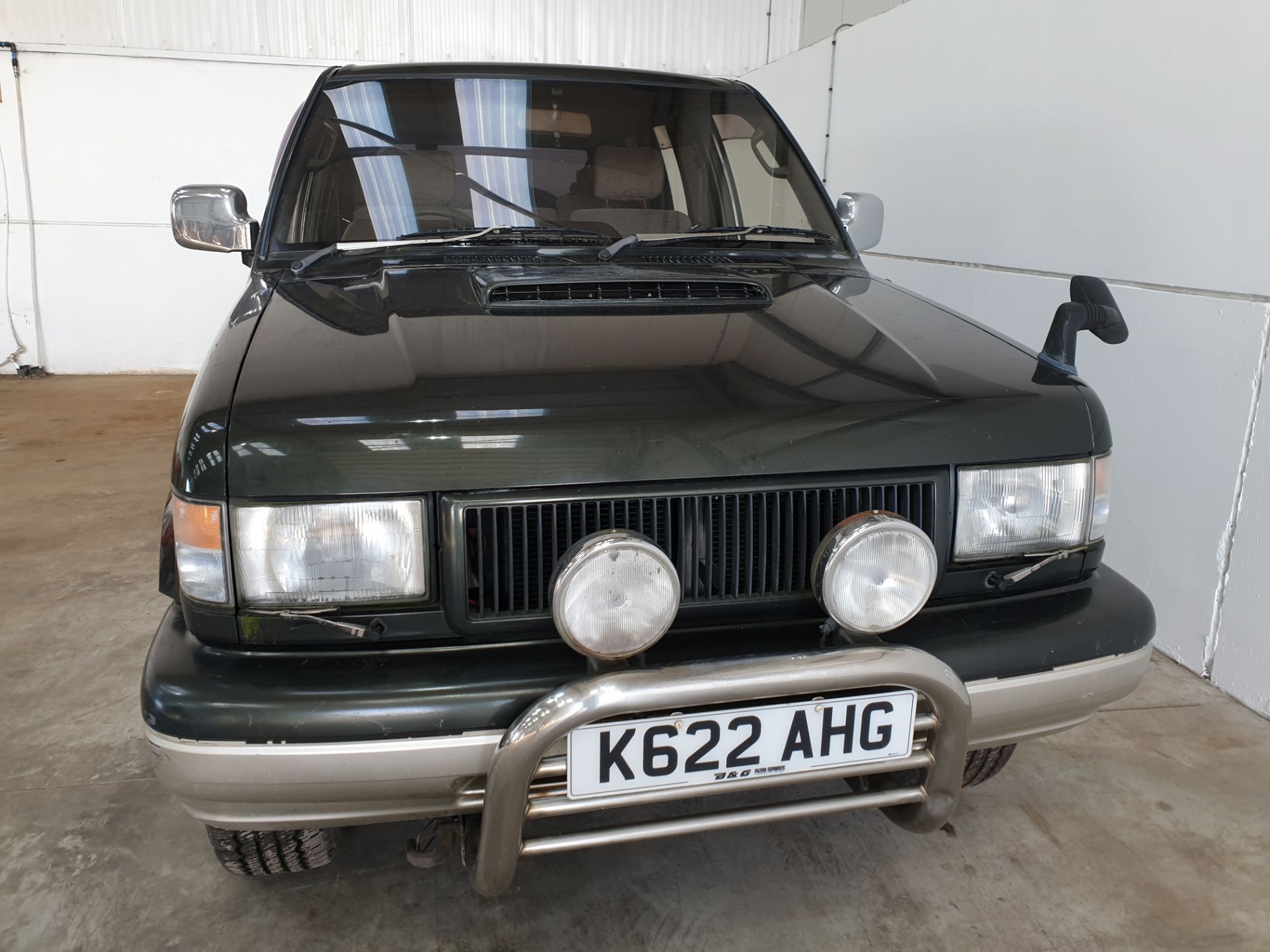 Isuzu Trooper Big Horn - Image 8 of 14