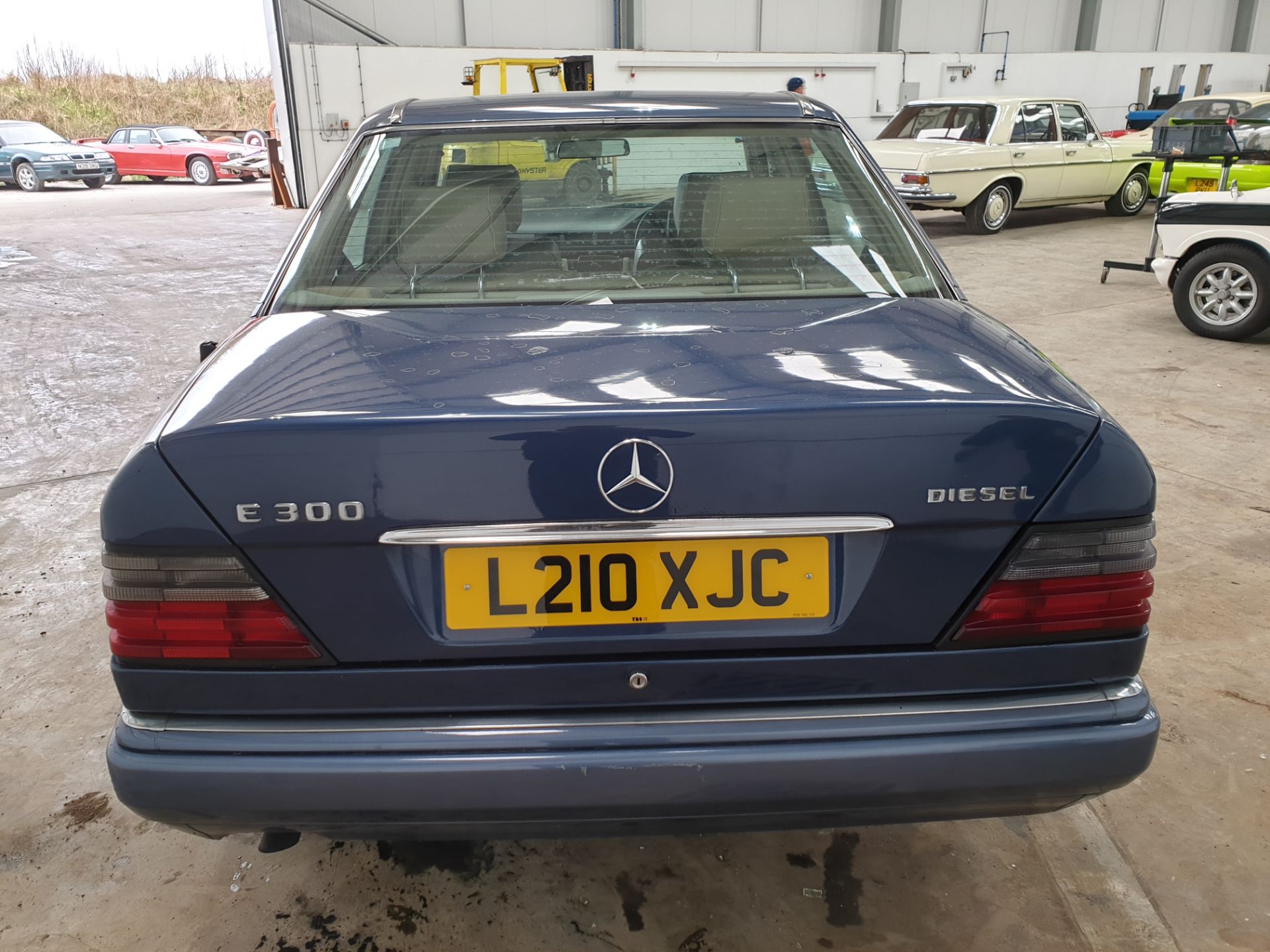 1993 Mercedes E300 D (Non Turbo) - Image 4 of 14