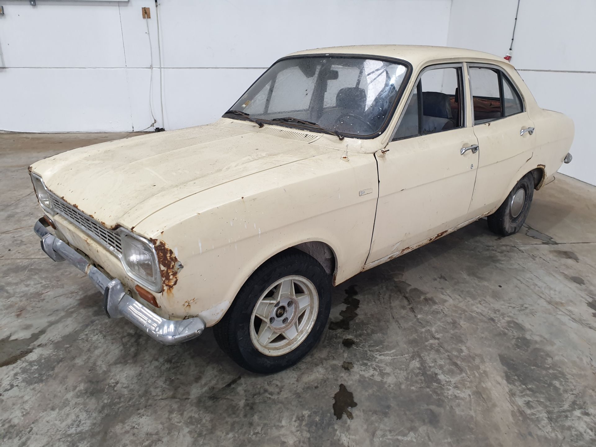 Ford Escort MK1 4dr LHD - Image 6 of 10