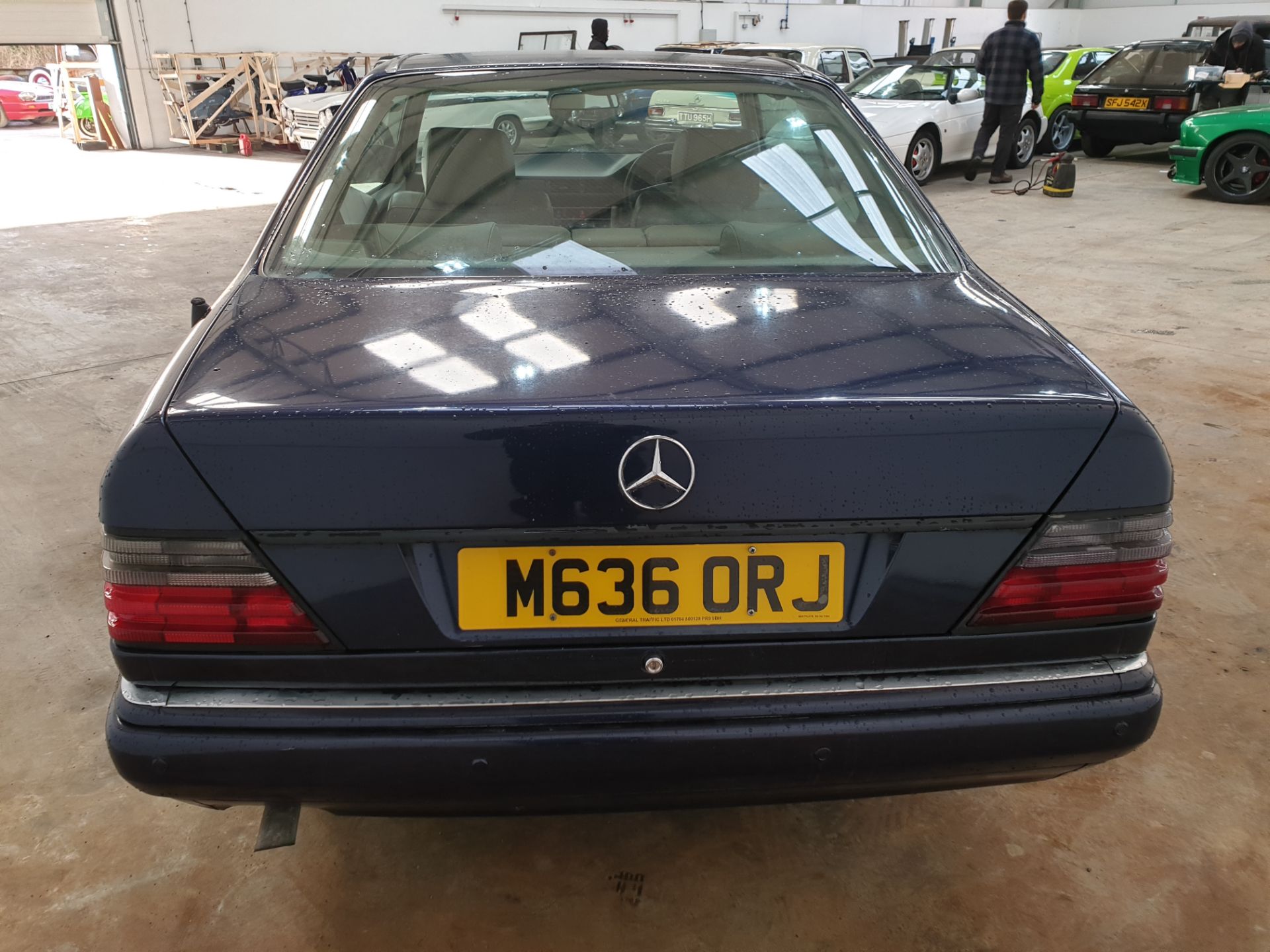 1995 Mercedes E220 Coupe - Image 4 of 12