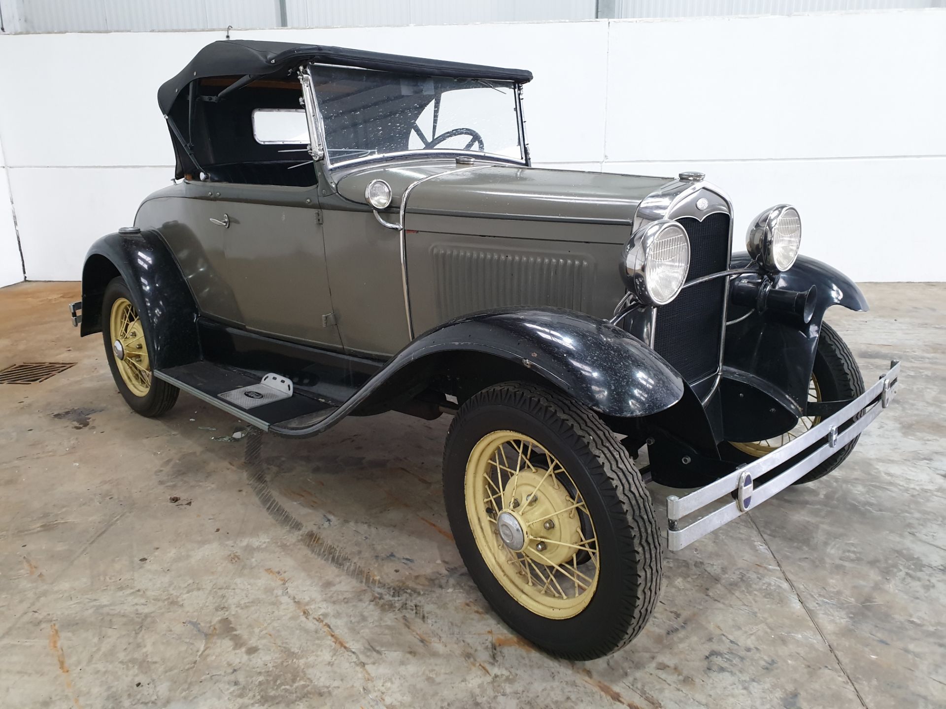 1931 Ford Model A (Grey)