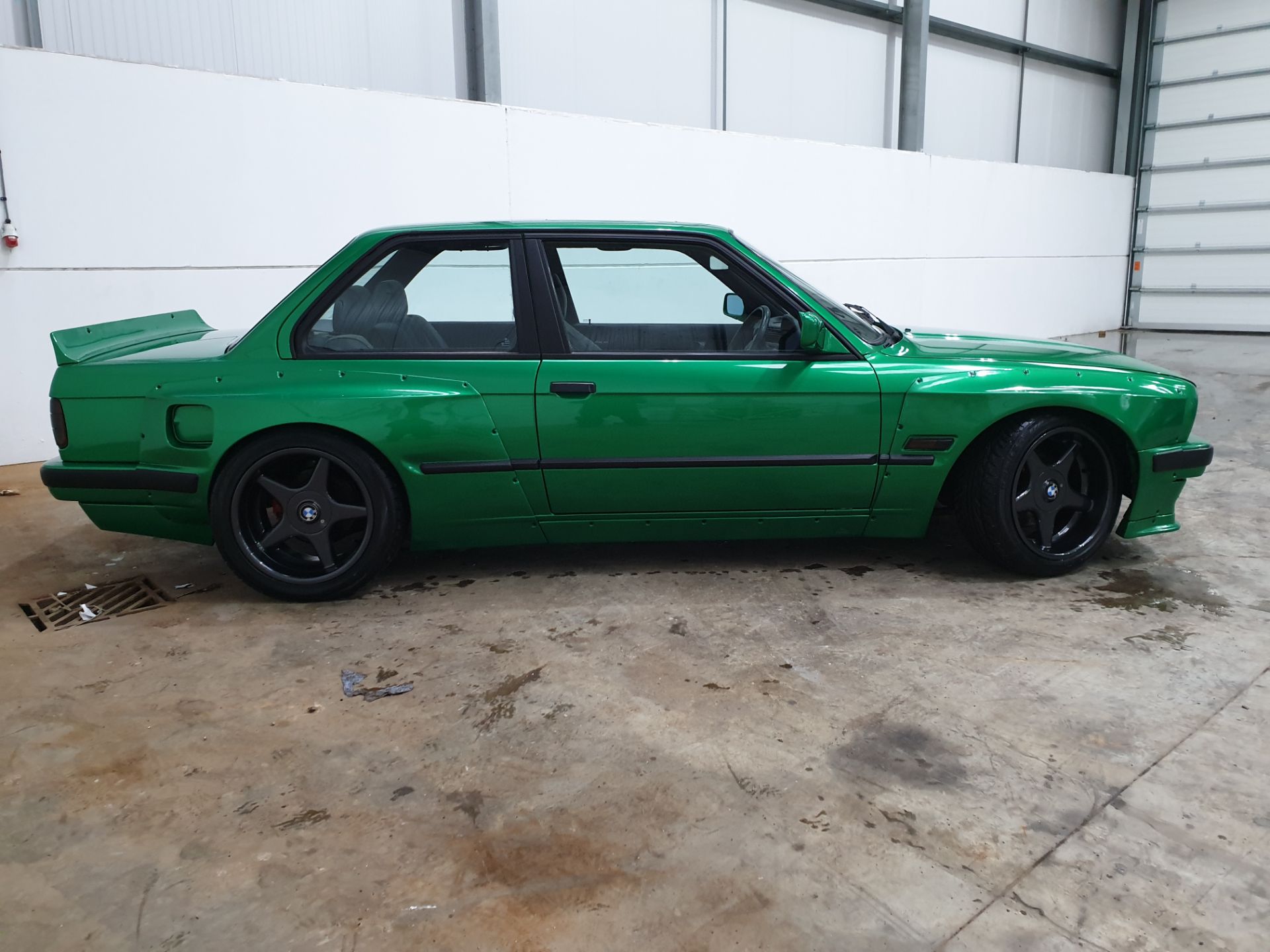 BMW 3 serires with 2.8 engine and loads of mods - Image 2 of 21