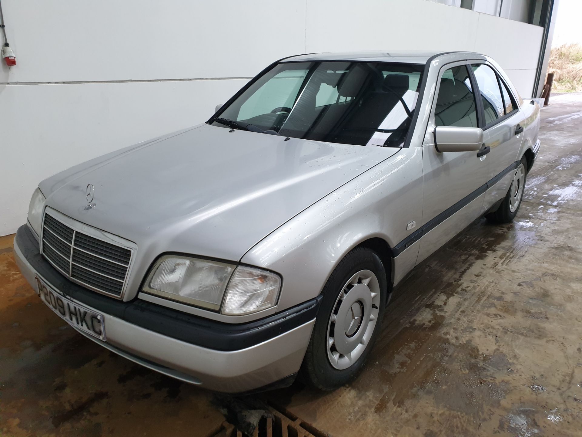 1996 Mercedes C180 - Image 7 of 13