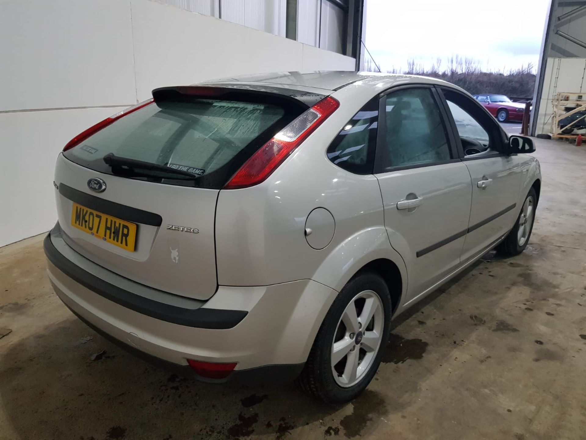 Ford Focus Zetec - Image 2 of 10