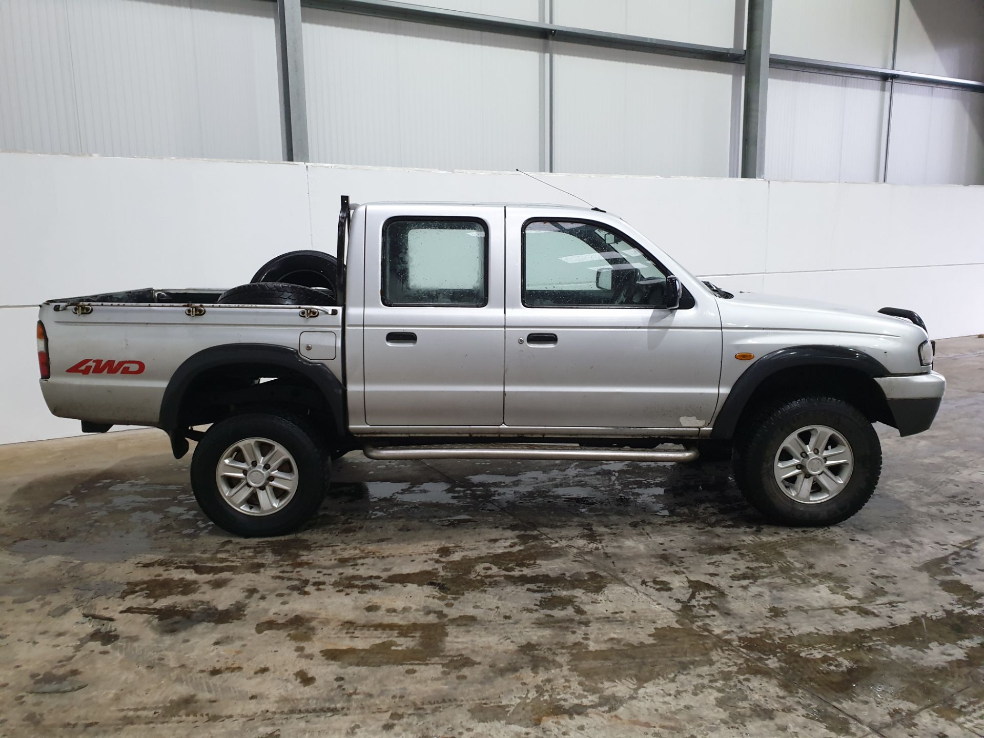 2002 Mazda B2500 Crew Cab 4 x 4 - Image 2 of 14