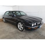 Jaguar XJR