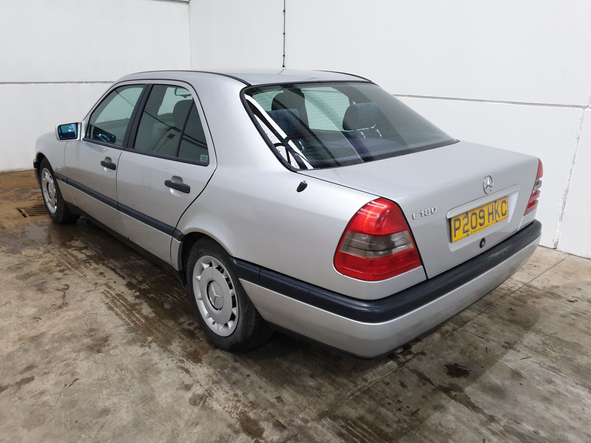 1996 Mercedes C180 - Image 5 of 13