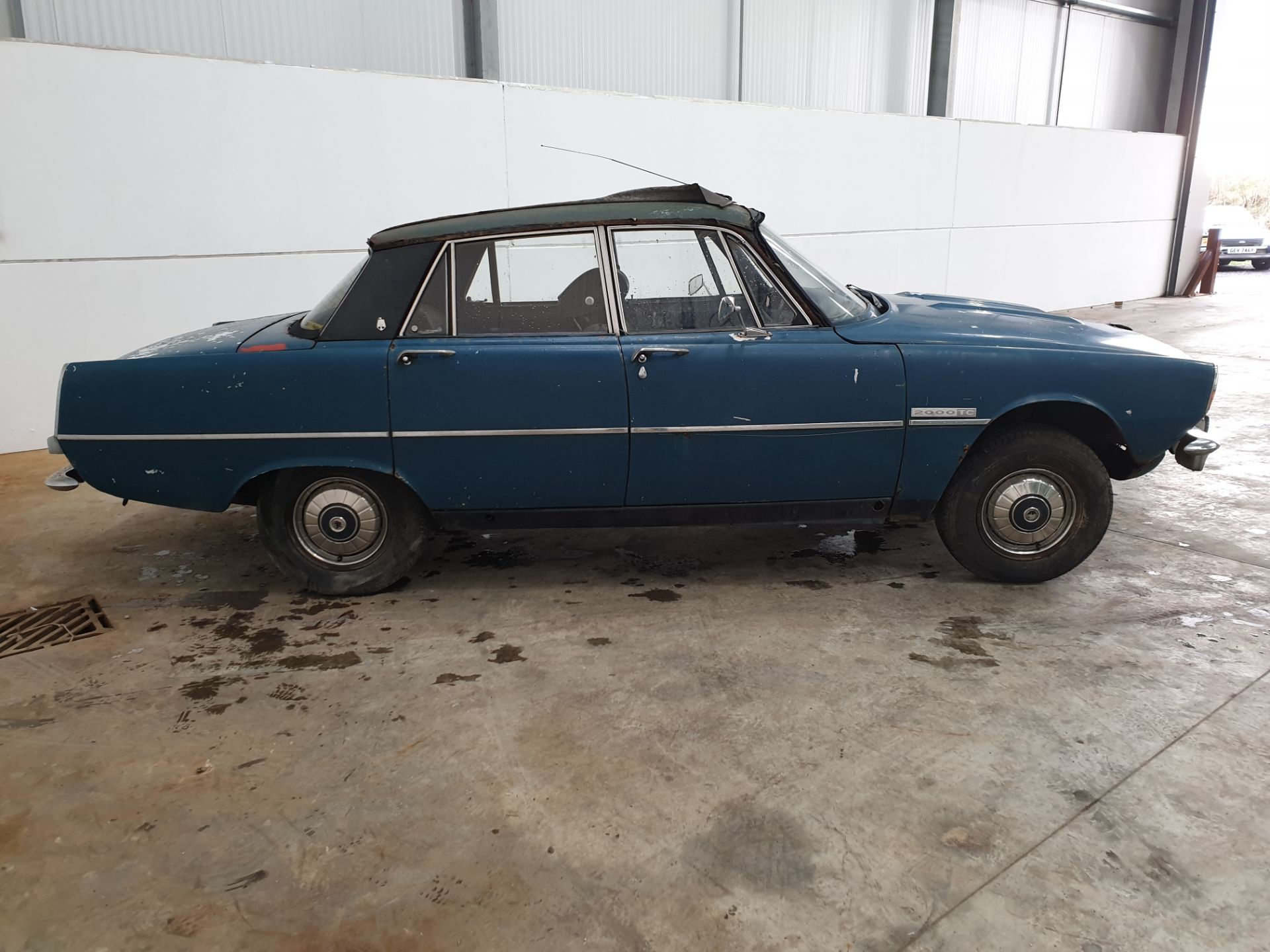 Rover P6 Restoration project - Image 2 of 11
