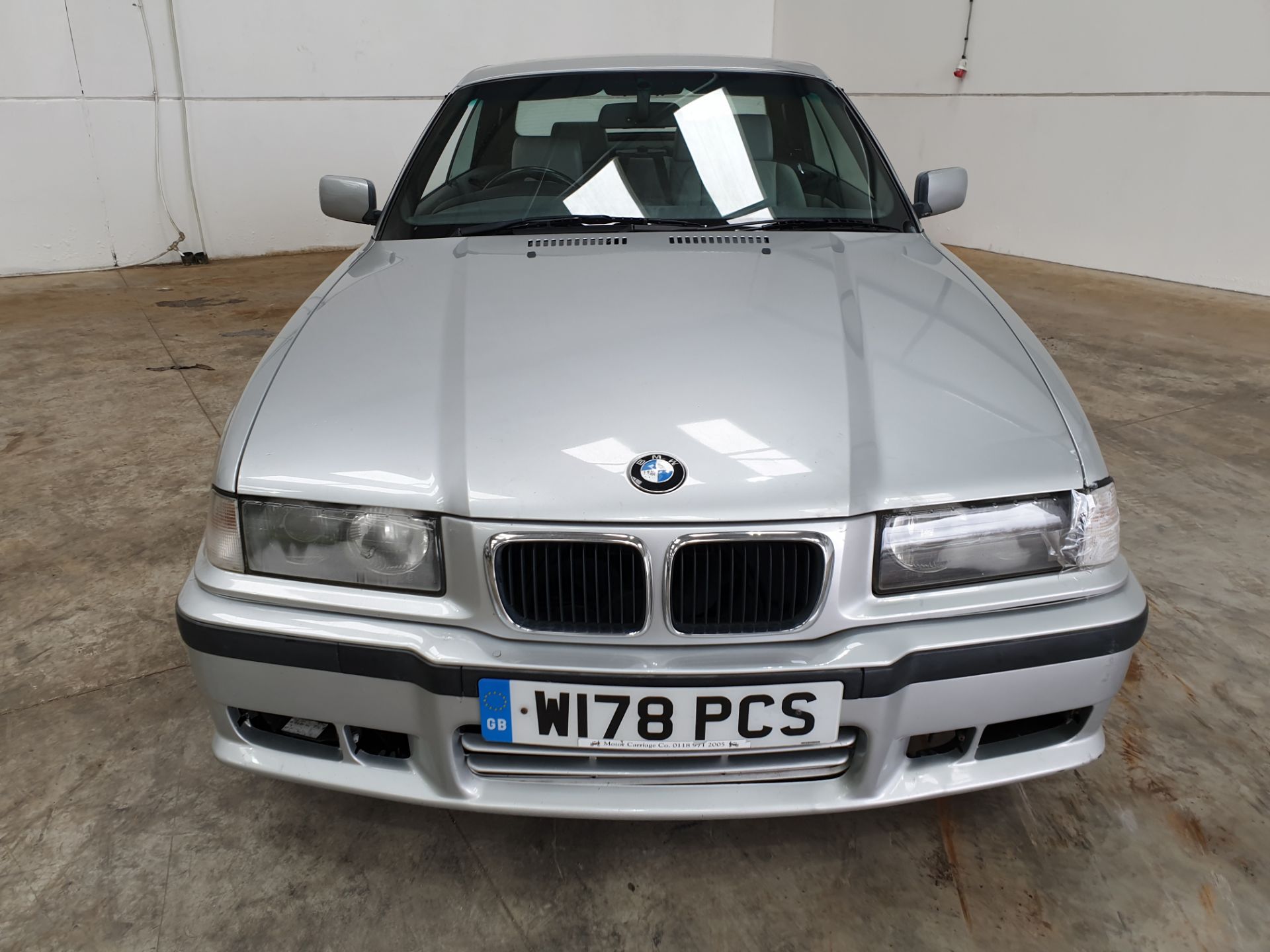 BMW 323 Convertible - Image 8 of 13
