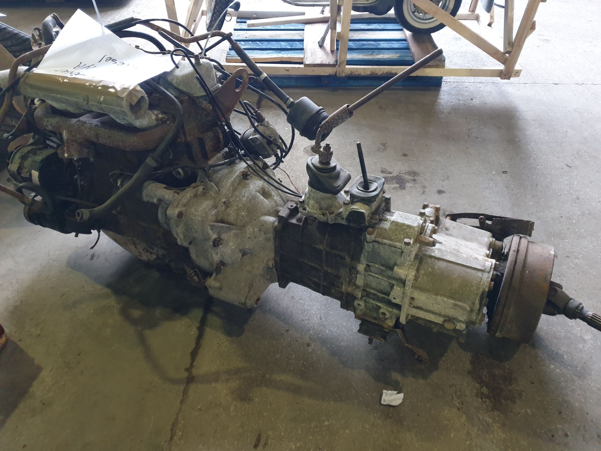 Land rover 2.5d engine and box - Image 2 of 2