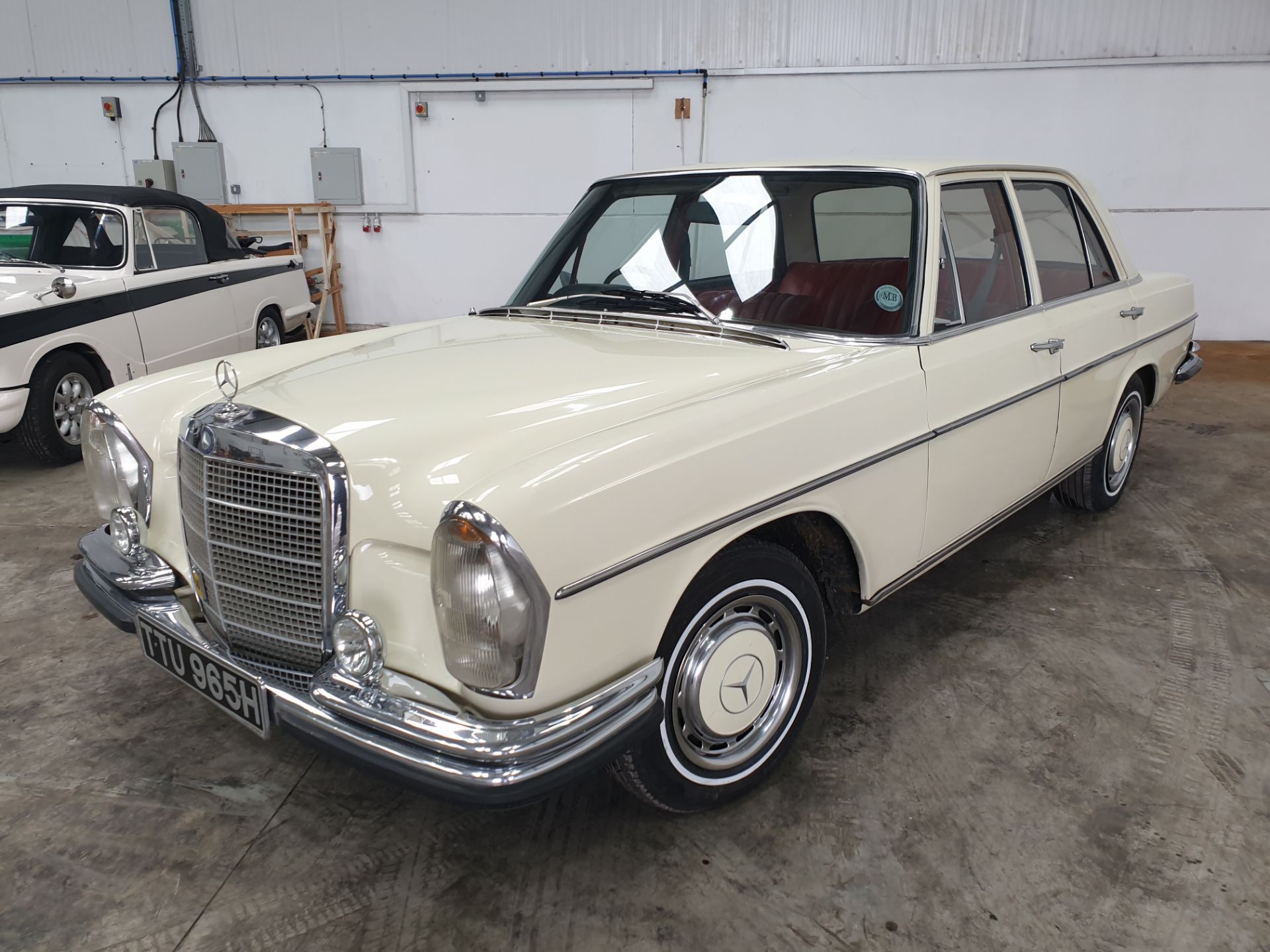 1970 Mercedes 280S - Image 8 of 17