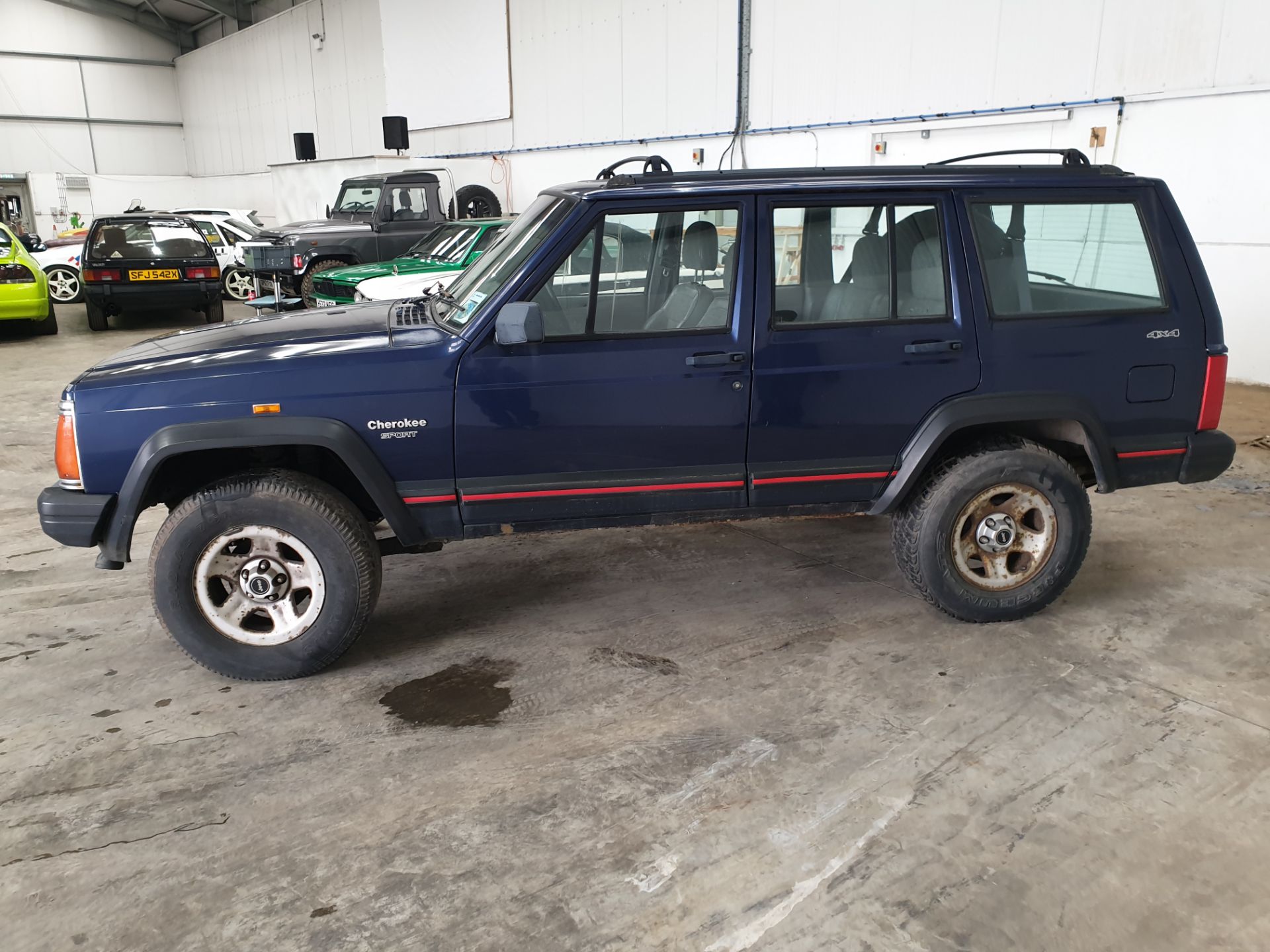 Jeep Cherokee - Image 6 of 12