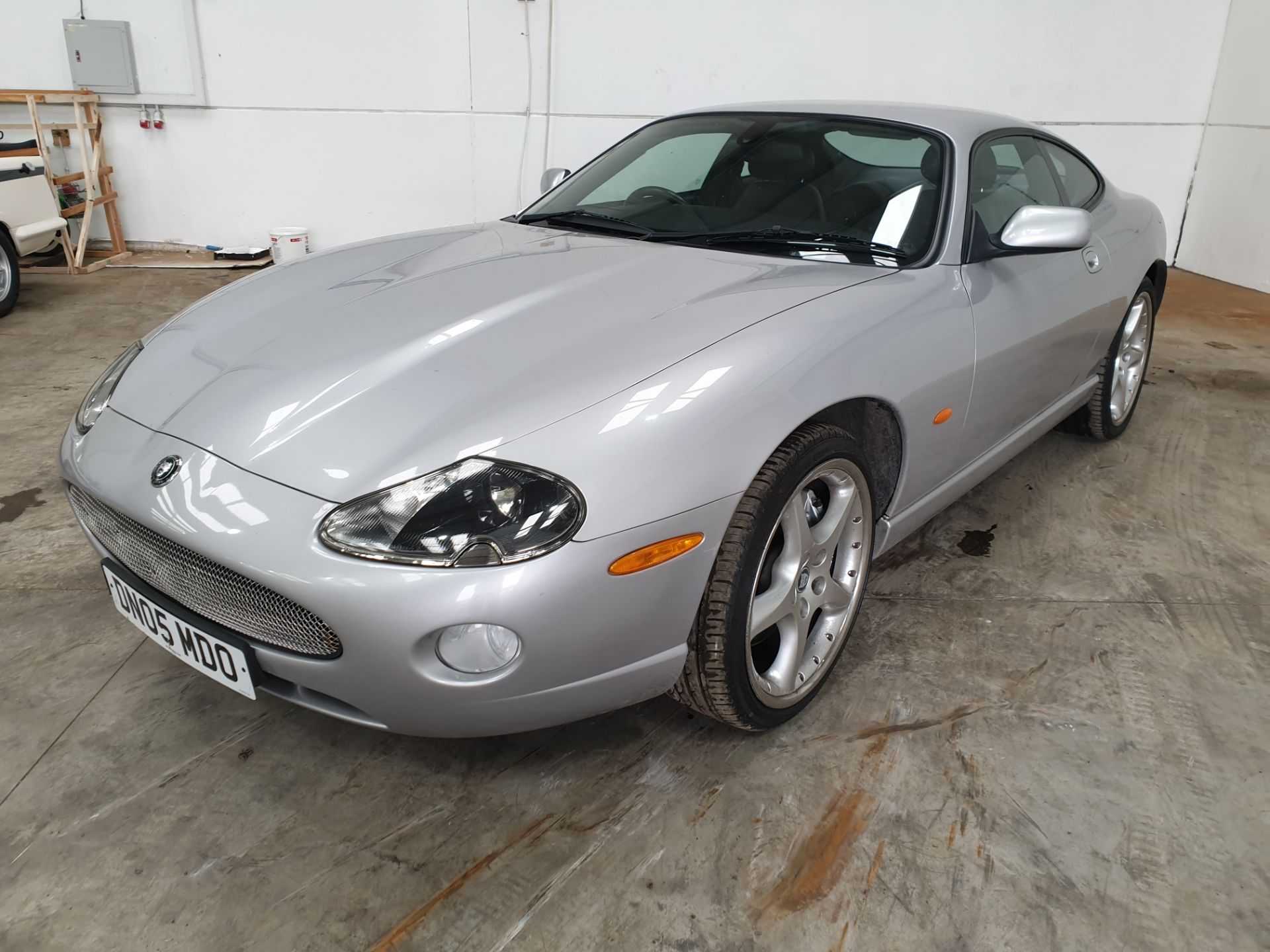 2005 Jaguar XK8 Coupe - Image 7 of 12