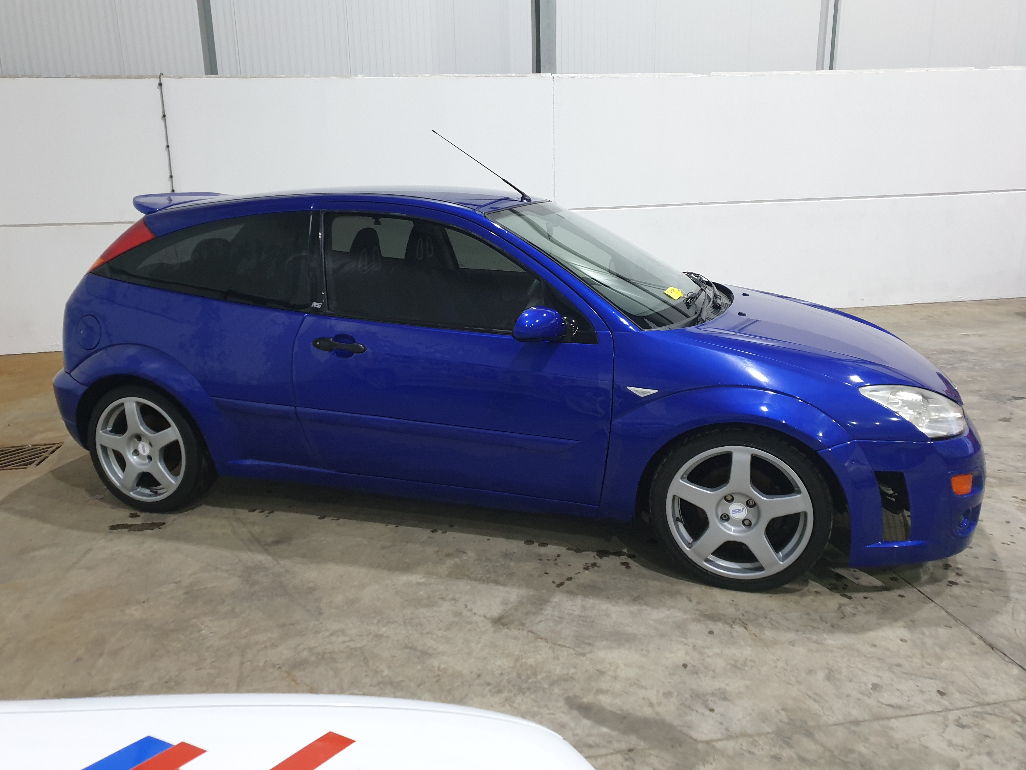 Ford Focus RS Mk1 - Image 2 of 13