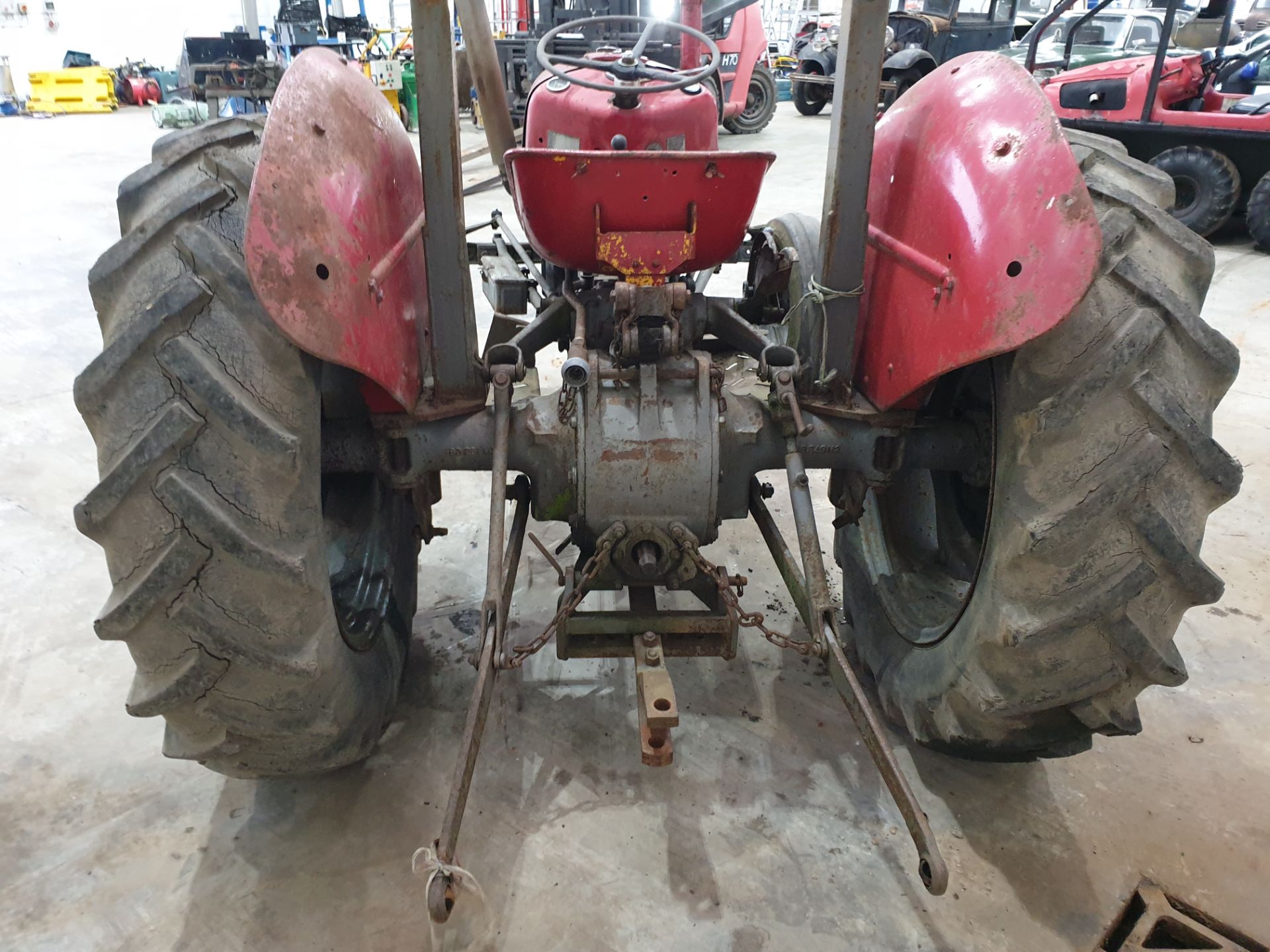 Massey Ferguson 35X with spreader - Image 5 of 14