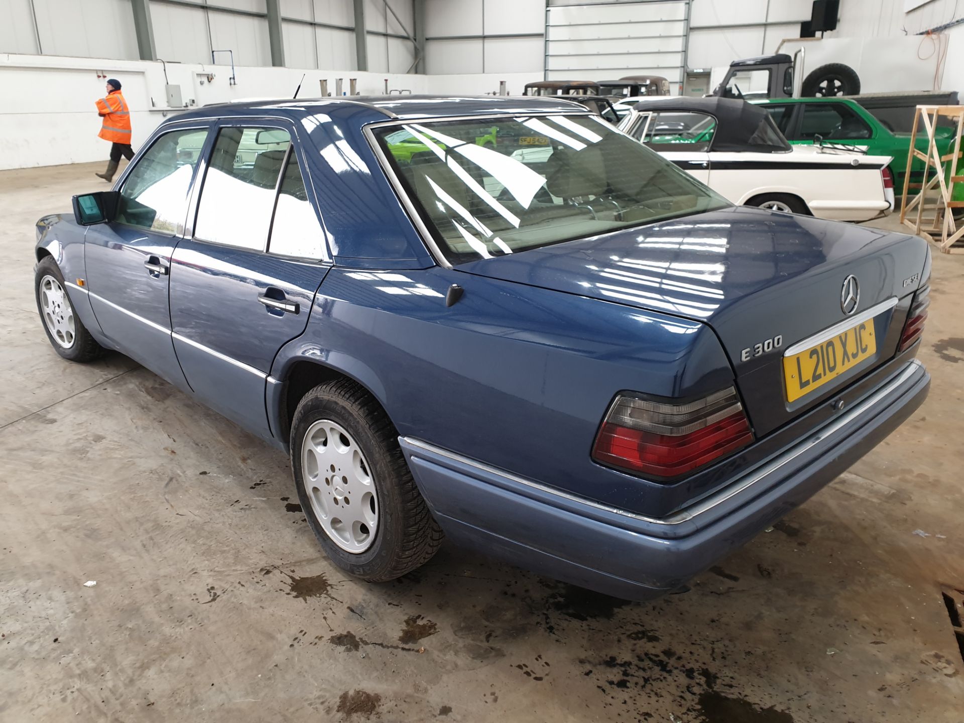 1993 Mercedes E300 D (Non Turbo) - Image 5 of 14