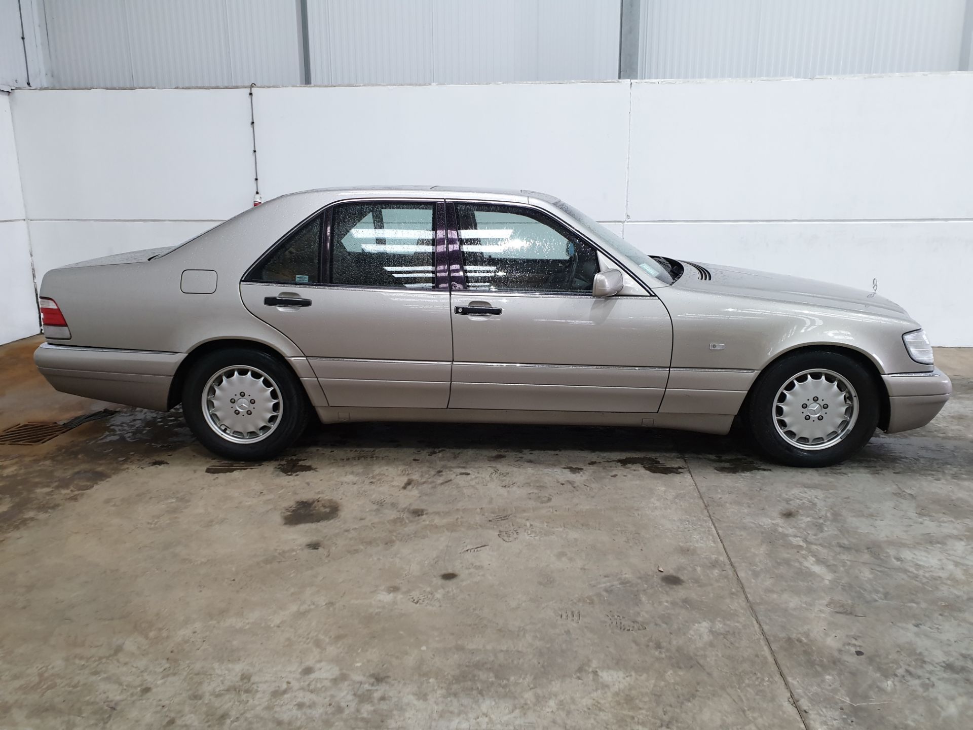 1996 Mercedes S320 - Image 2 of 16