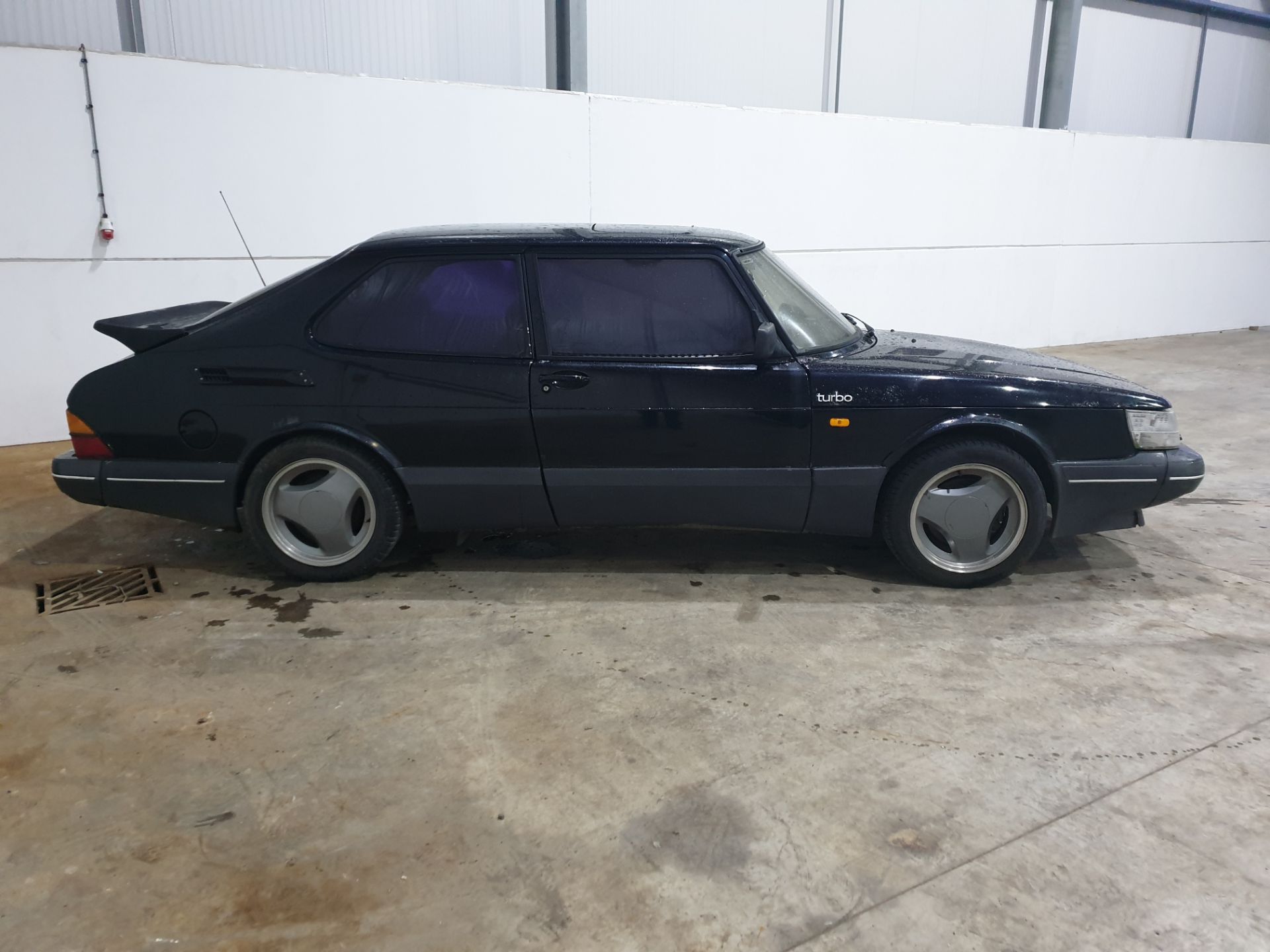 Saab 900 Turbo T16 - Image 2 of 14