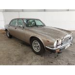 1987 Daimler Double Six Auto