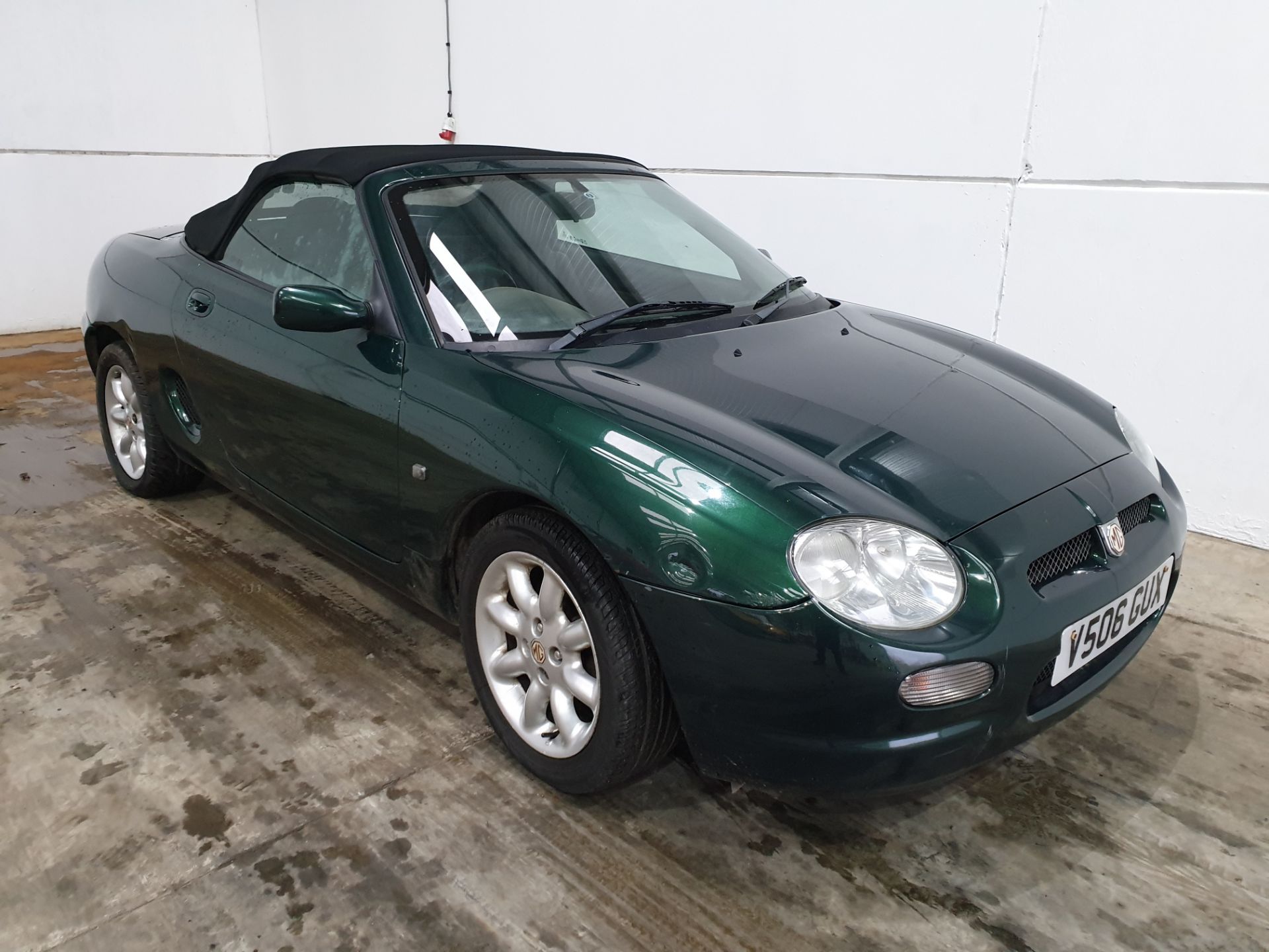 2000 / V MG MGF